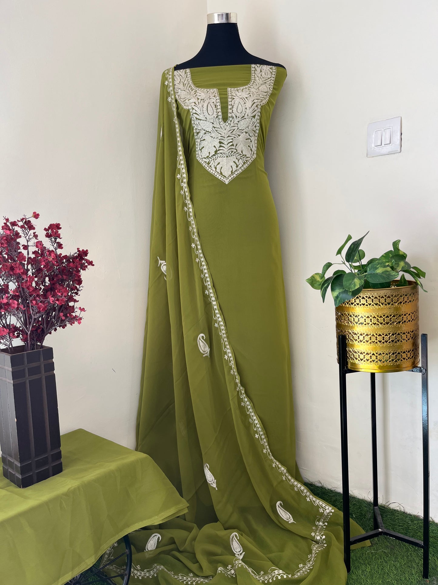 Henna Green Georgette 3pc Kashmiri Tilla Suit