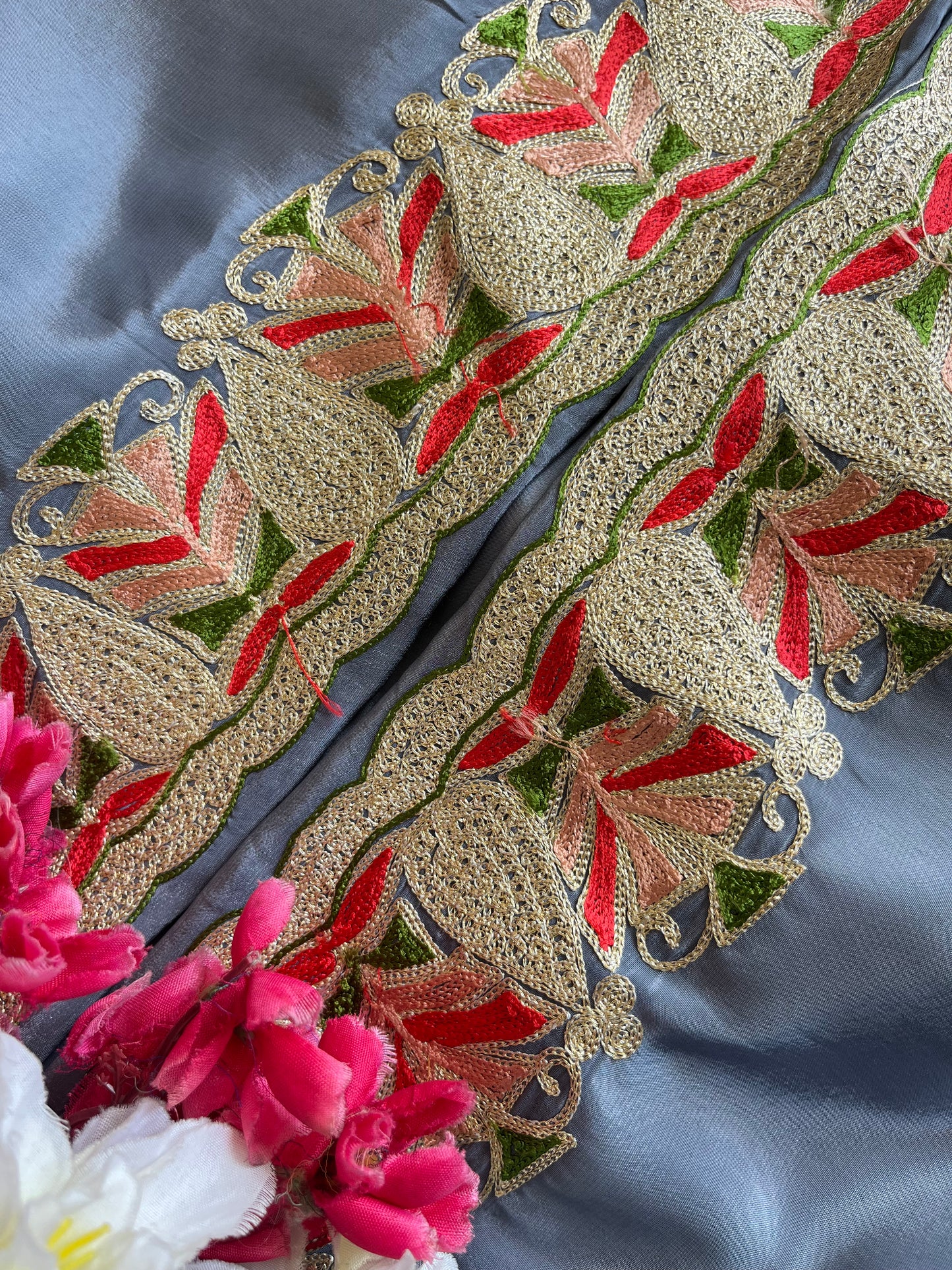 Kalaa’ English Grey Crape Kashmiri Suit