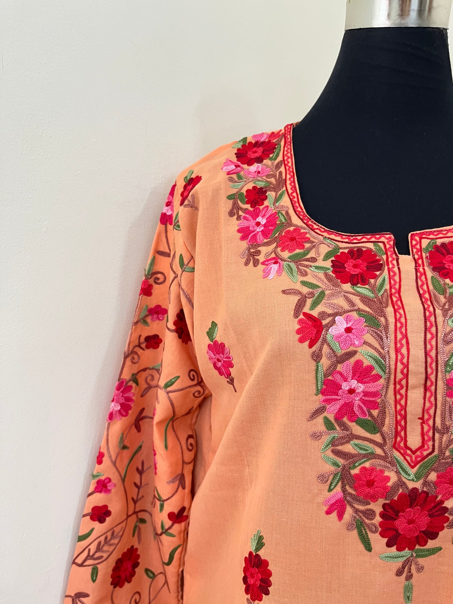 ‘Bageecha’ Cotton Stitched Aari Work Kurti (XL)