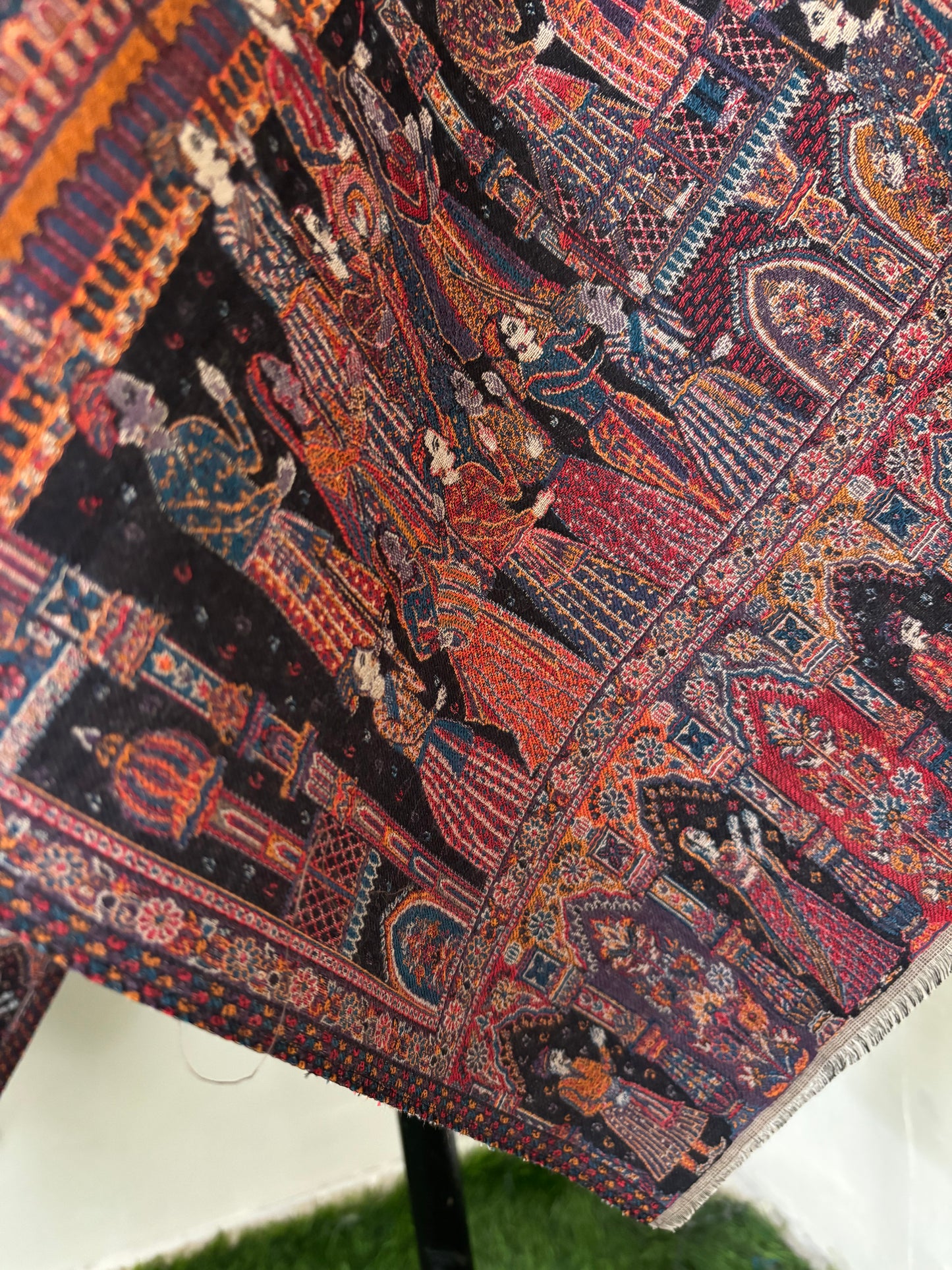 Kani Fine Semi Pashmina stole