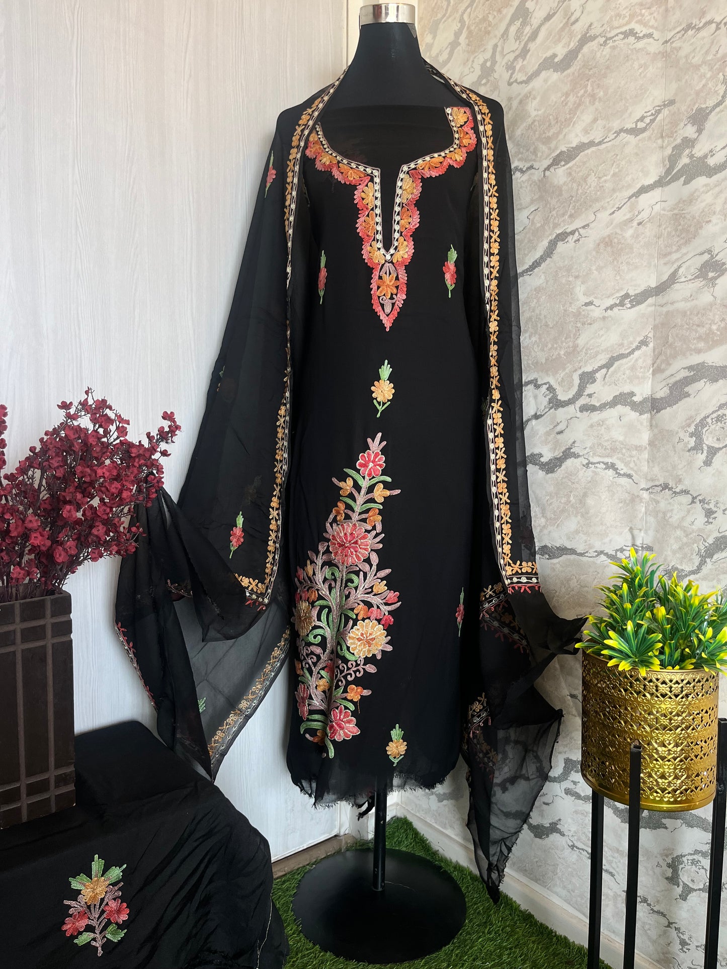 Black Pure Georgette Aari Embroidered Suito