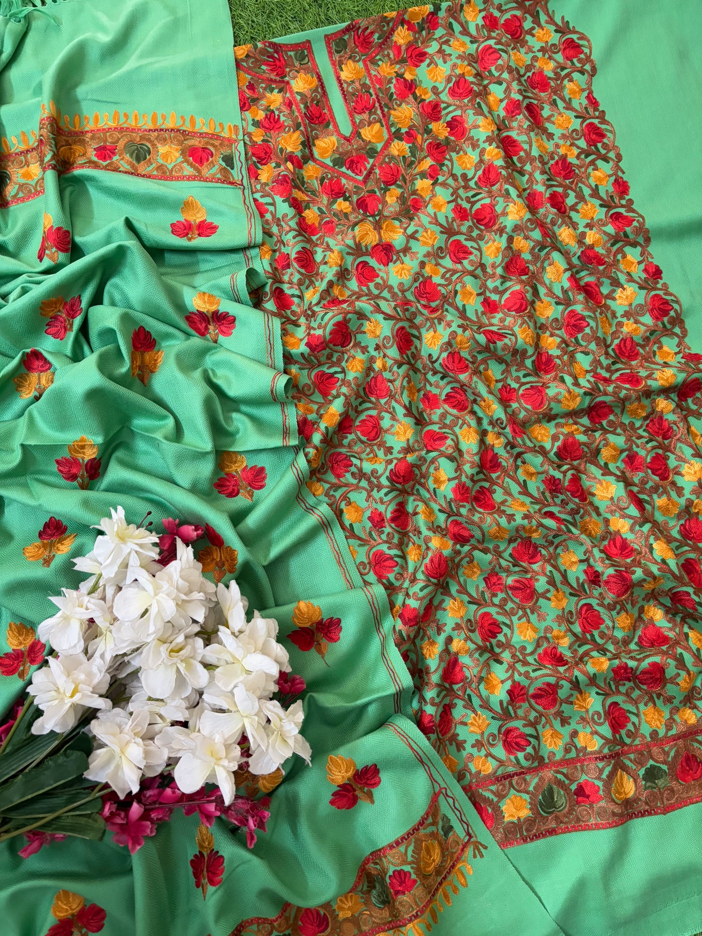 Pea Green Chinar Woollen Aari Embroidered 3pc Suit Stole