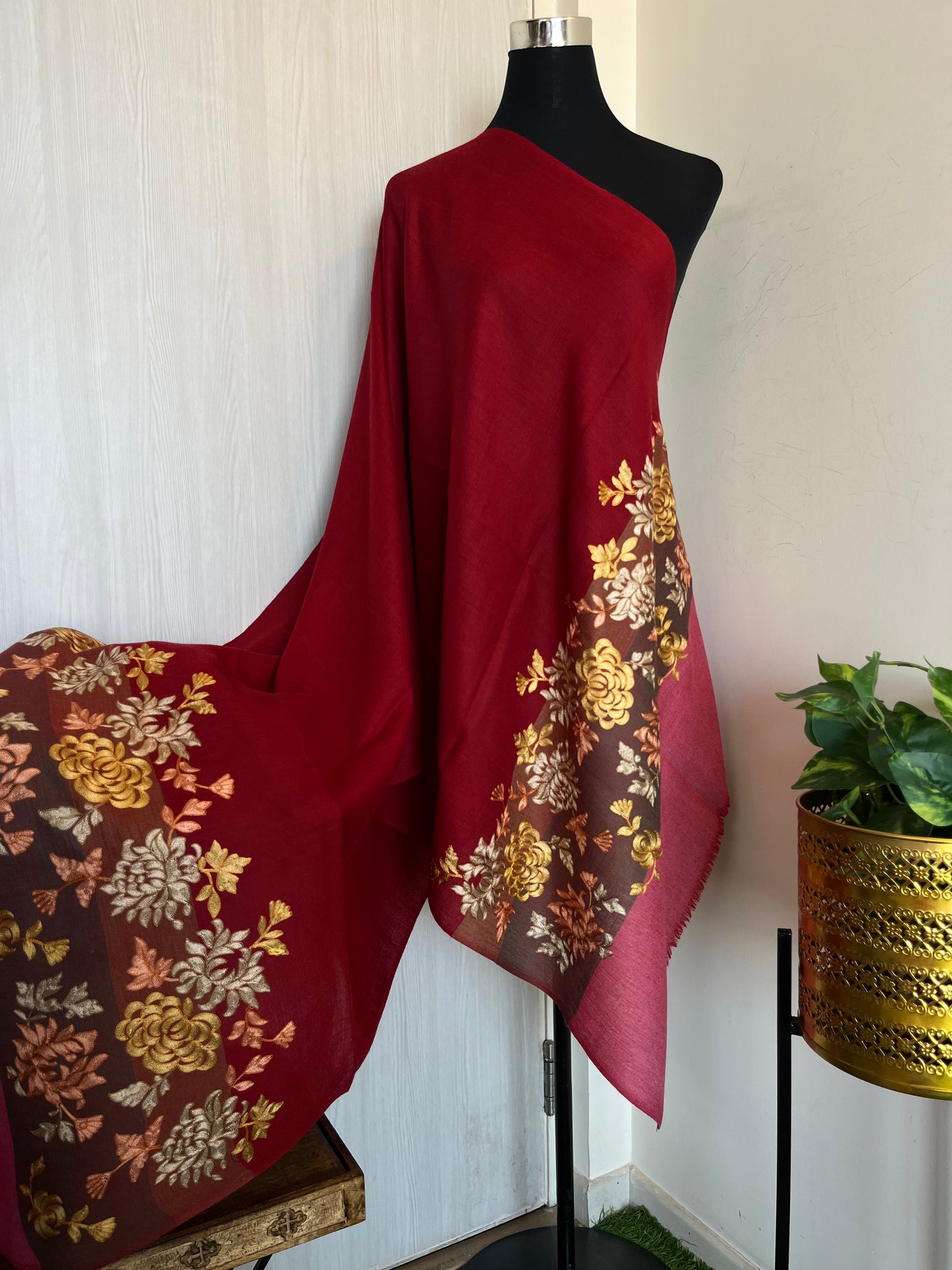 Reddish Maroon Fine Wool Kashmiri Embroidered stole