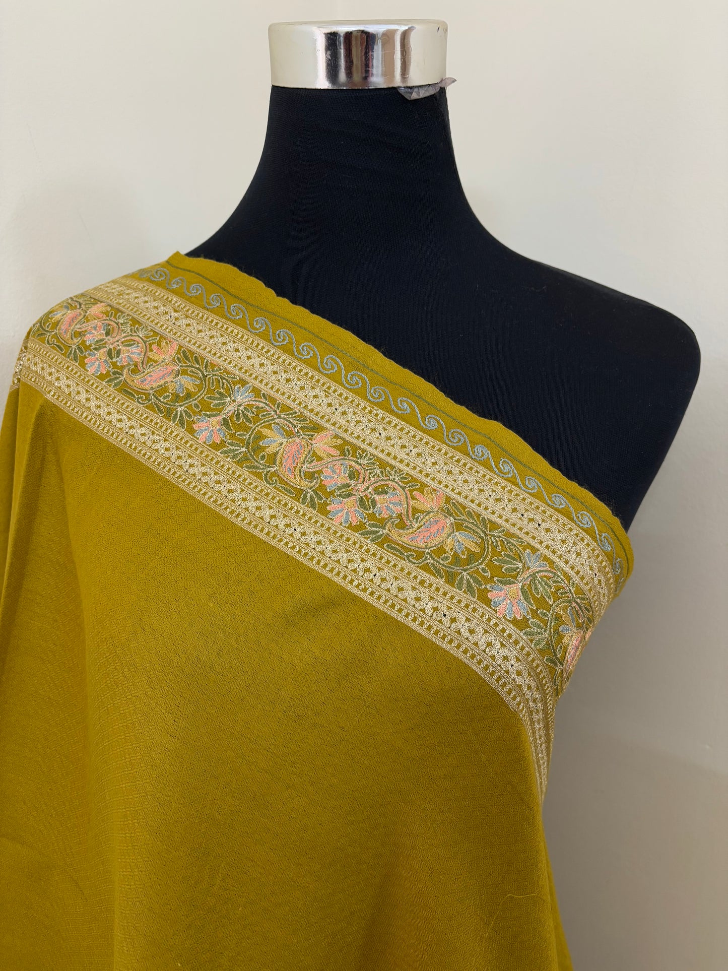 Golden Yellow Ambi Bael Kashmiri Stole