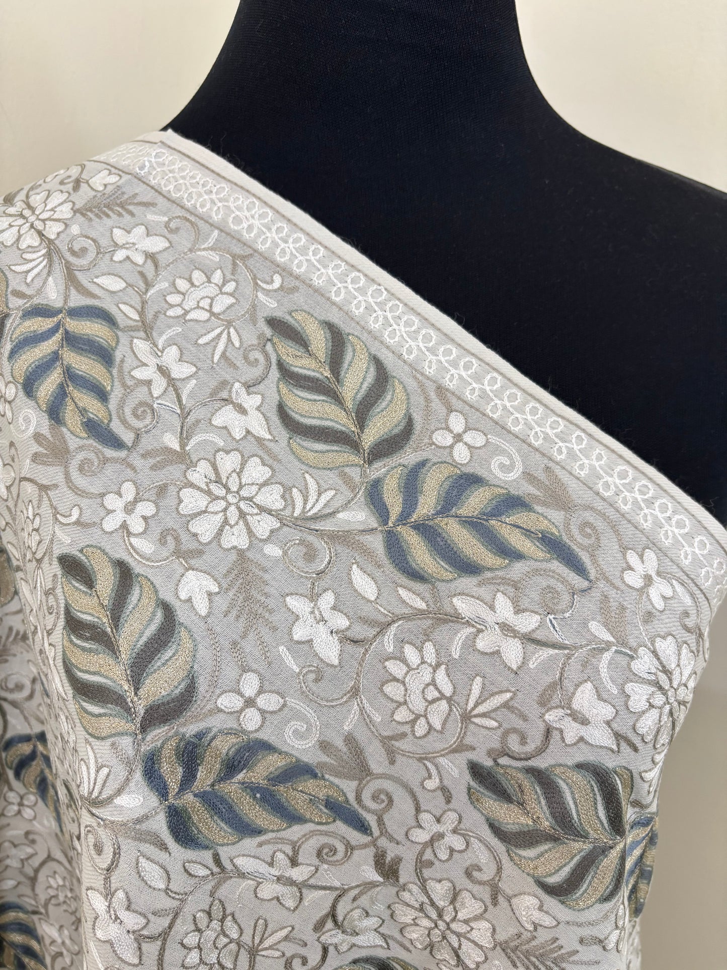 Cream Chinaar Baag Kashmiri Stole