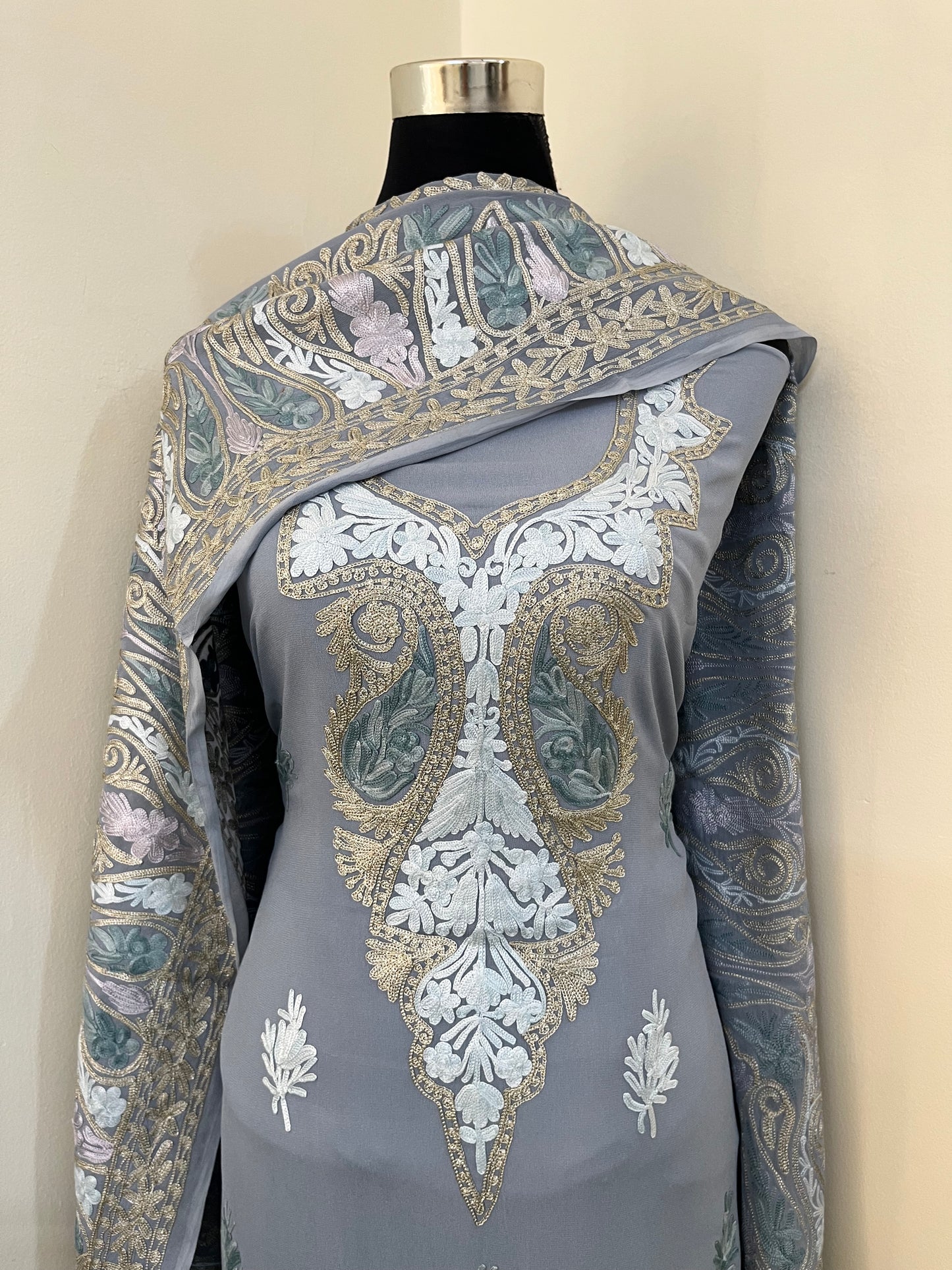 Georgette 3 Pc Aari Embroidered Suit