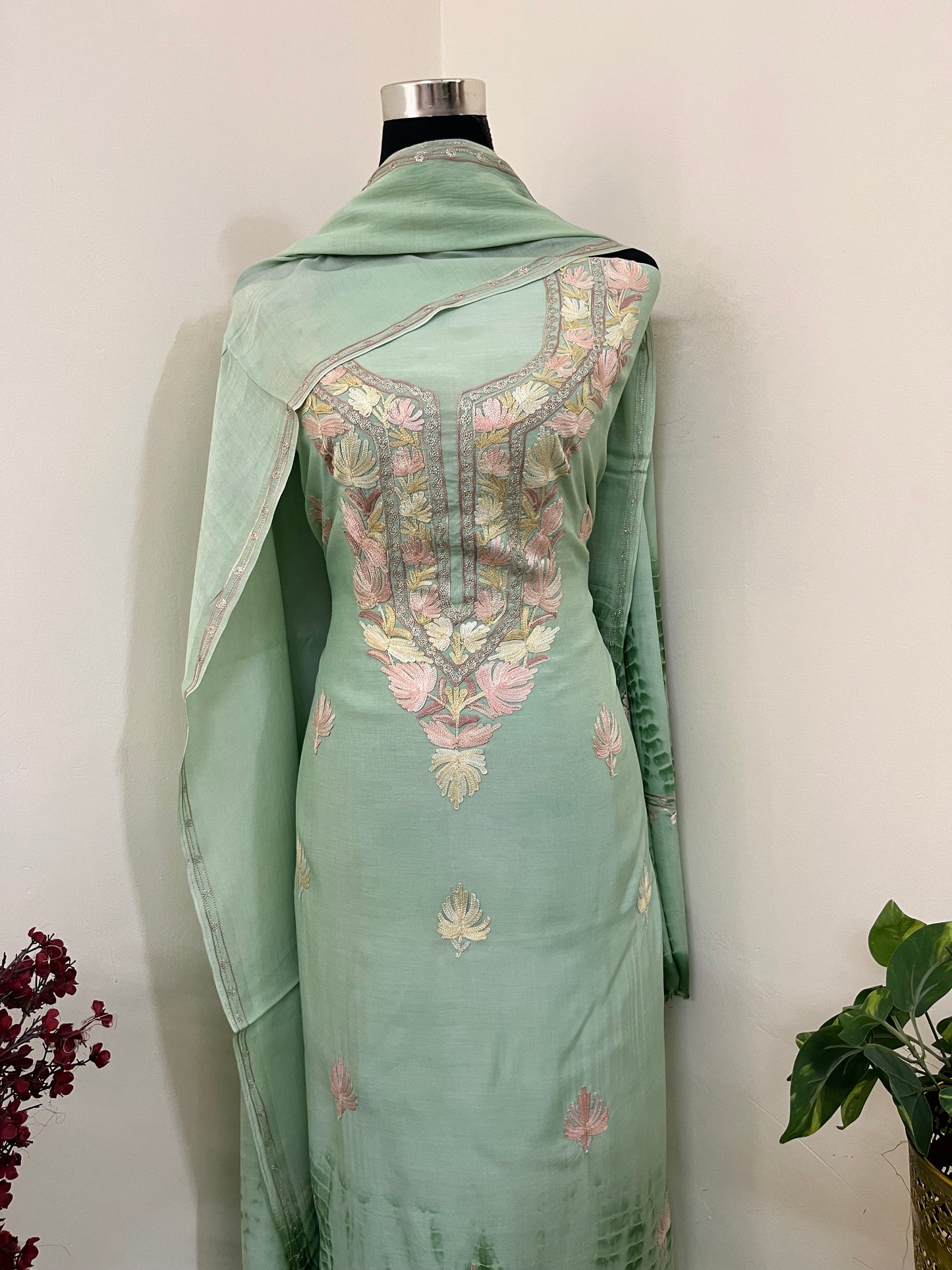 Tea Green Mul Cotton Shibori Work Kashmiri 3pc Suit