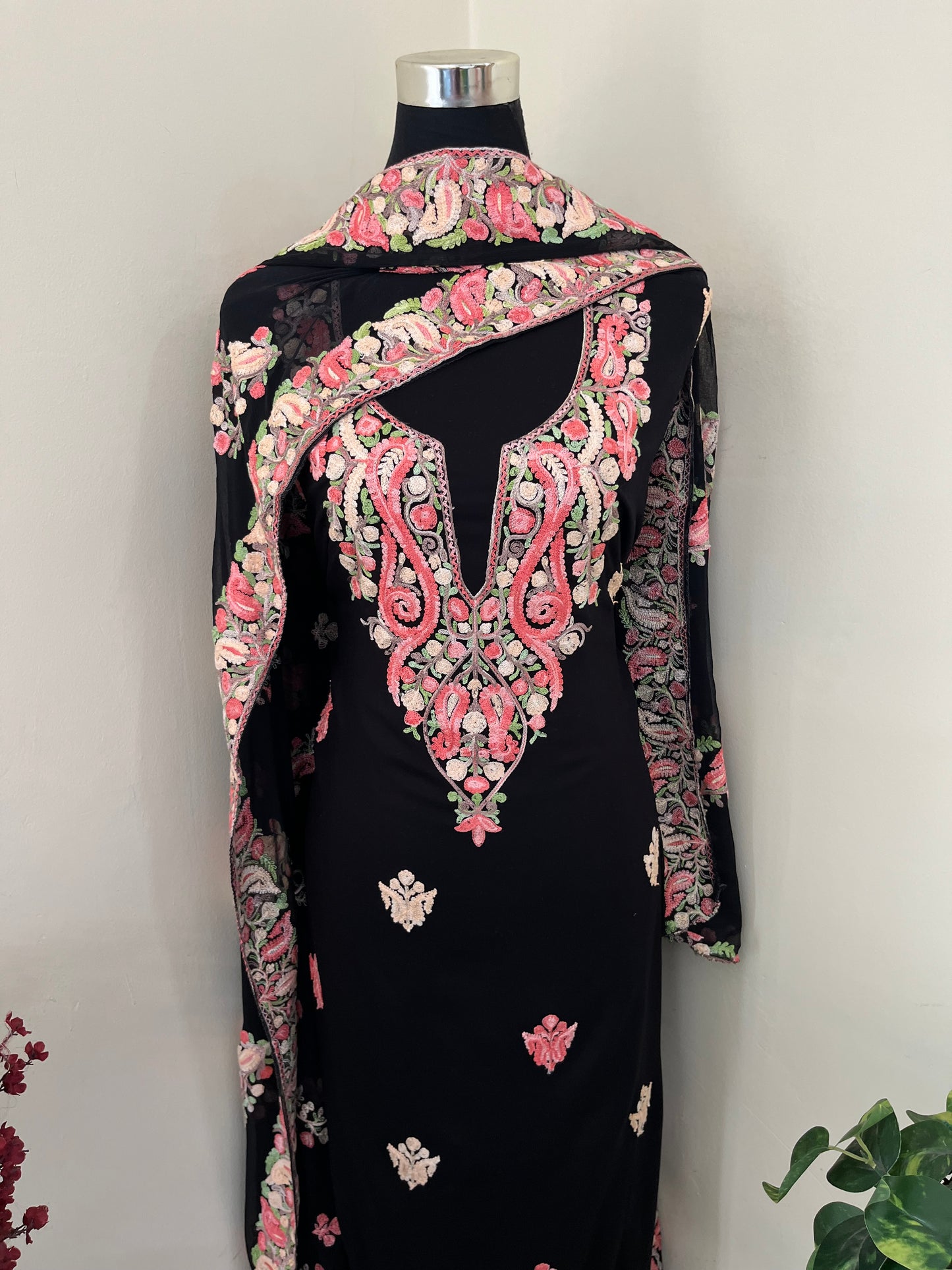 Black Rayon Cotton Kashmiri 3pc set
