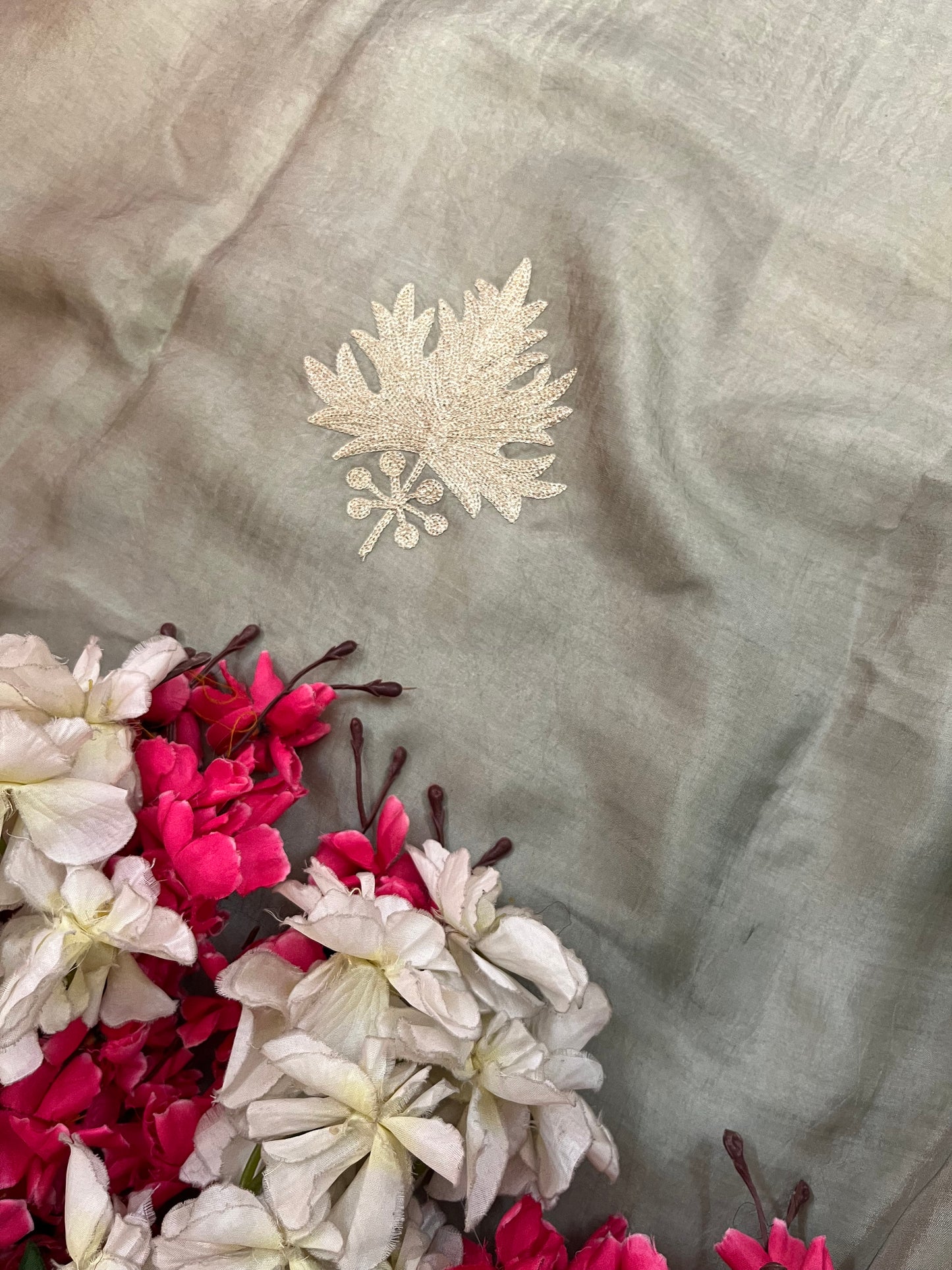 Soft Green Sanam’ Tilla Kashmiri Silk Suit