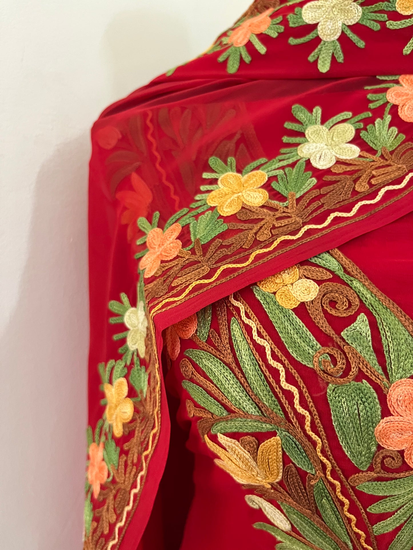 Red Georgette 3 Pc Kashmiri Suit