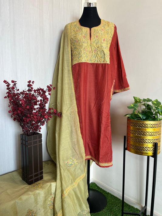 Shabab Tilla Pheran Orange Red & Green