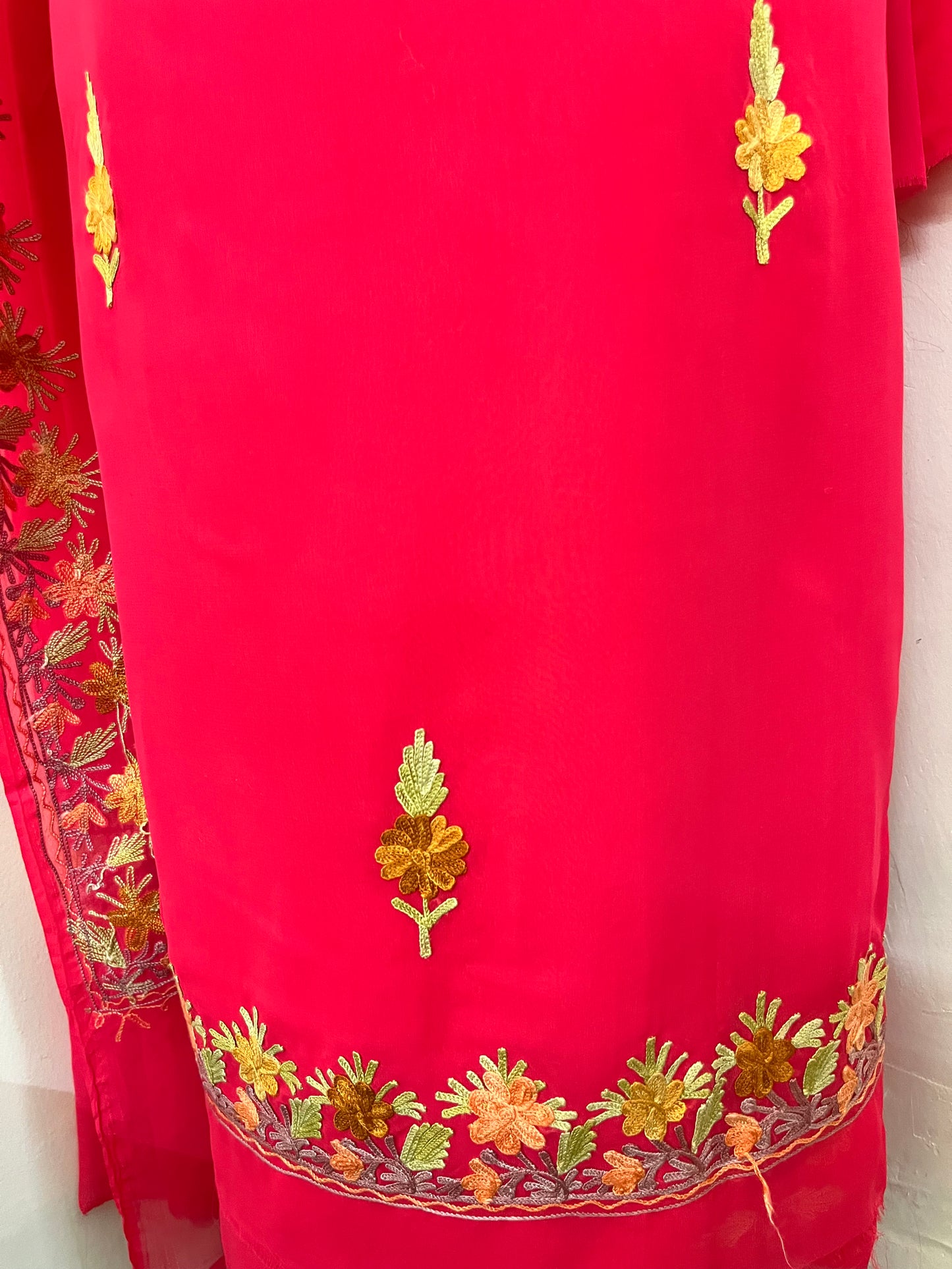 Reddish Pink Georgette 3 Pc Kashmiri Suit