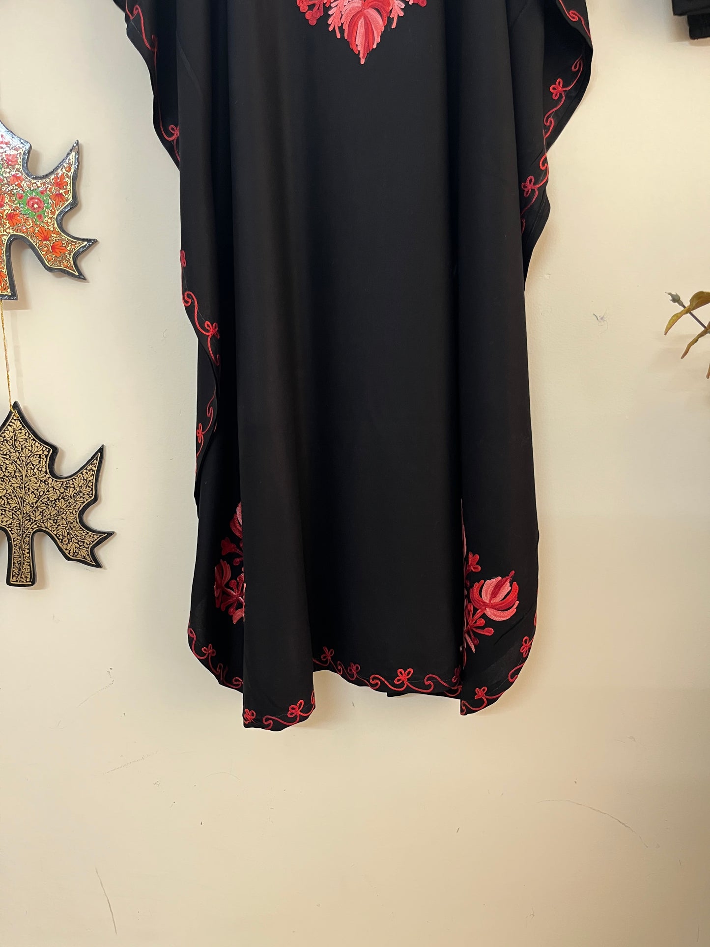 Black Red Muslin Cotton Kashmiri Kaftan Set