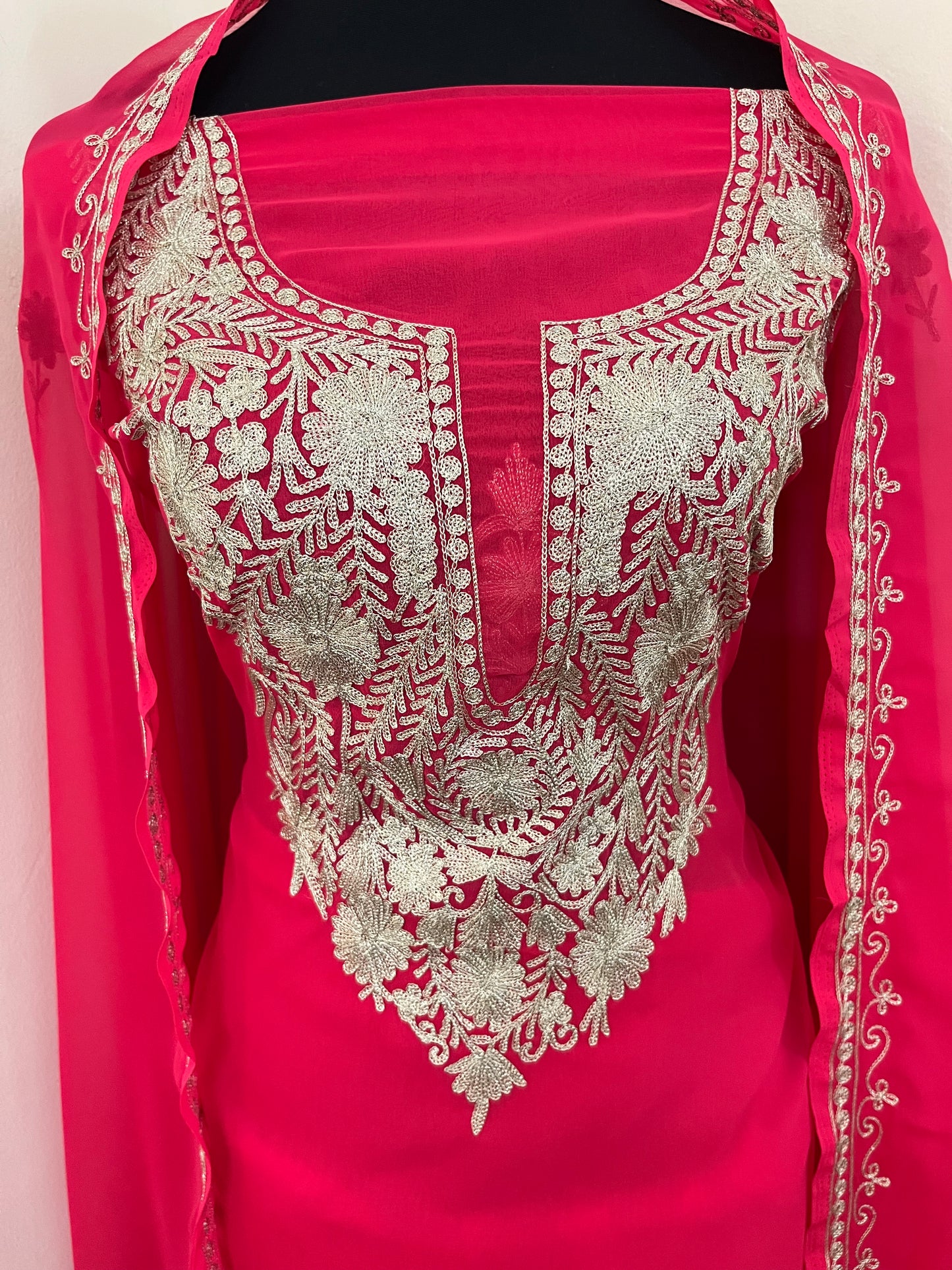 Dark pink Georgette 3pc Kashmiri Tilla Suit