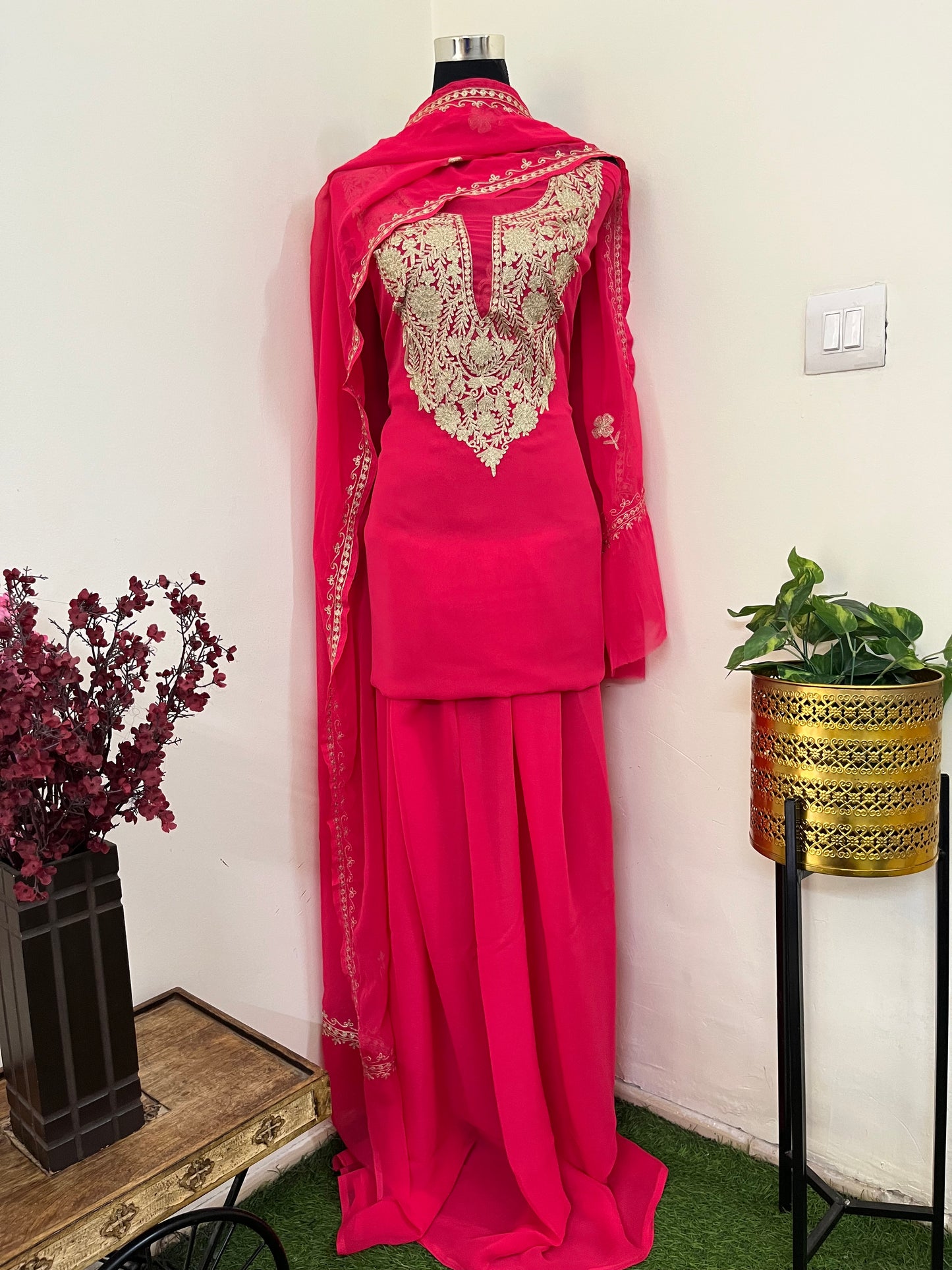 Candy Pink Georgette 3pc Kashmiri Tilla Suit