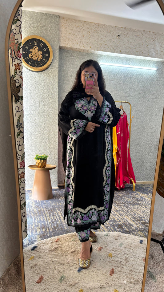 Black Stitched Crape Suit Set with dupatta (44)