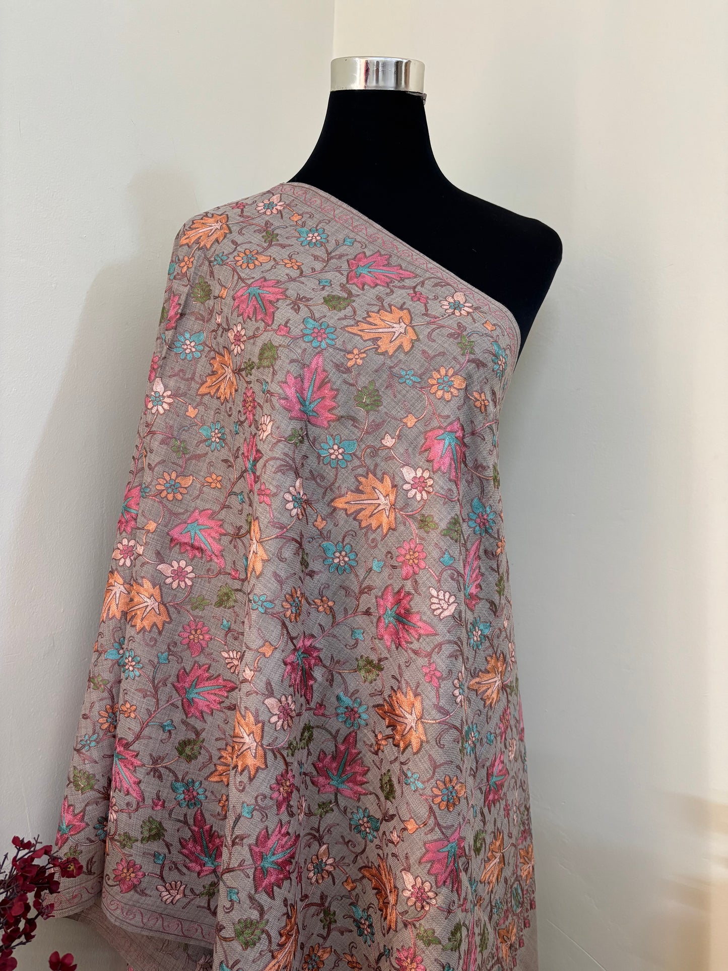 Beige Chinaar Jaal Kashmiri Semi Pashmina Stole