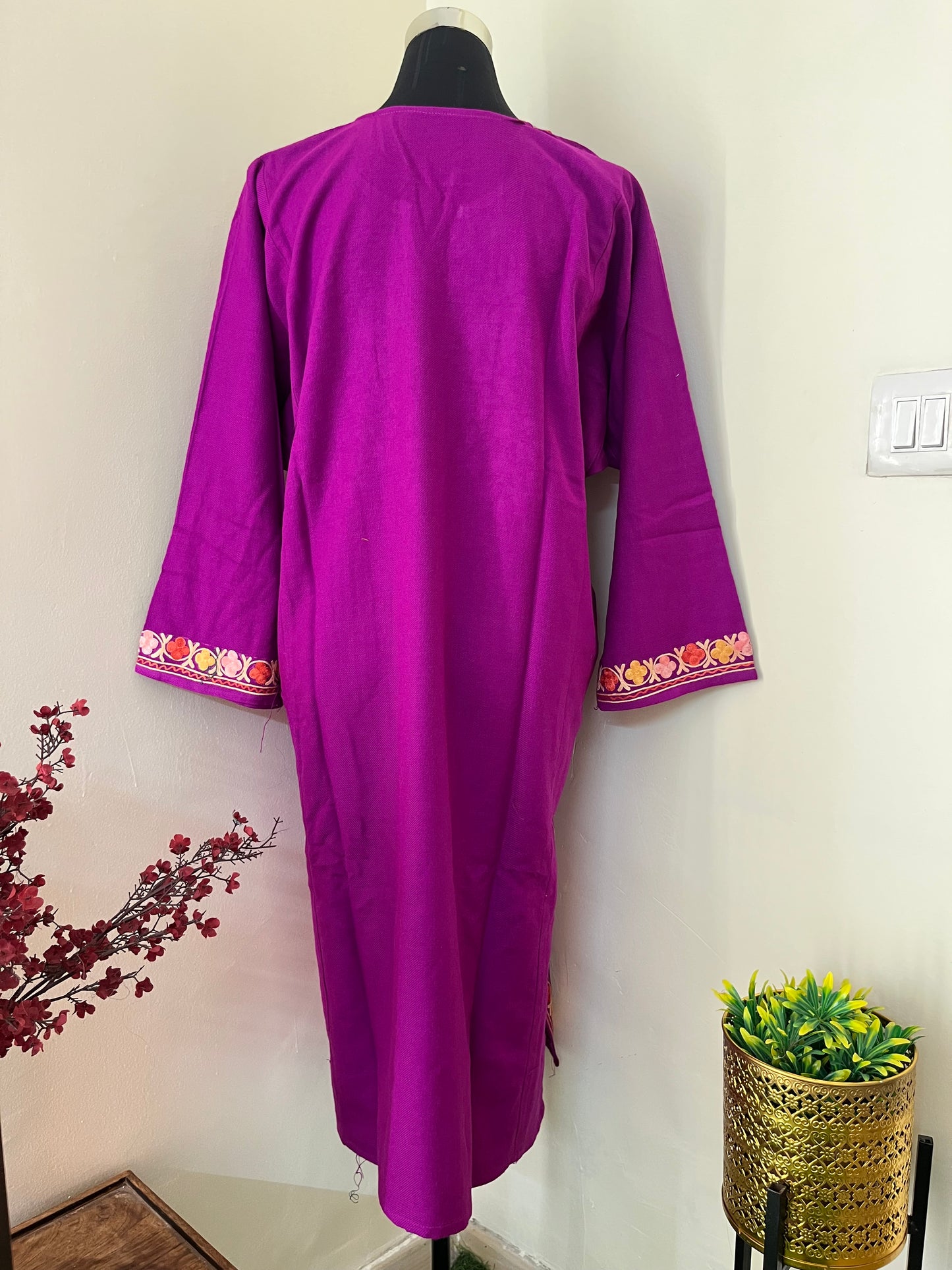 Wine Aari Embroidered Wool Pheran