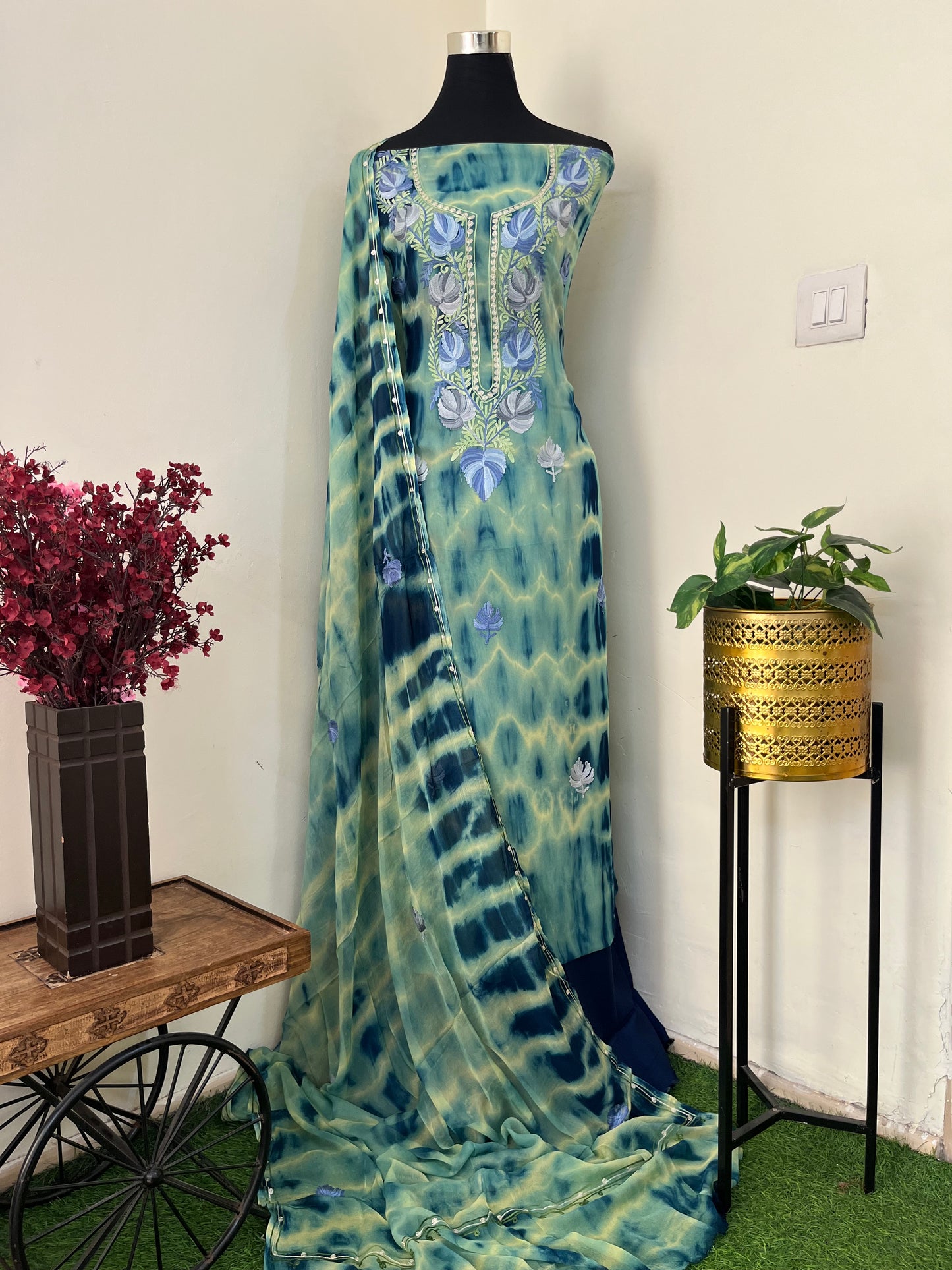 Jade Green Pure Georgette Ty Dy Kashmiri Suit