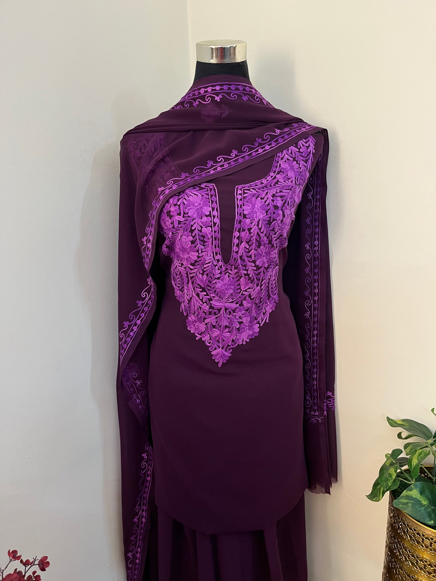 Coke Georgette 3 Pc Aari Embroidered Suit Set