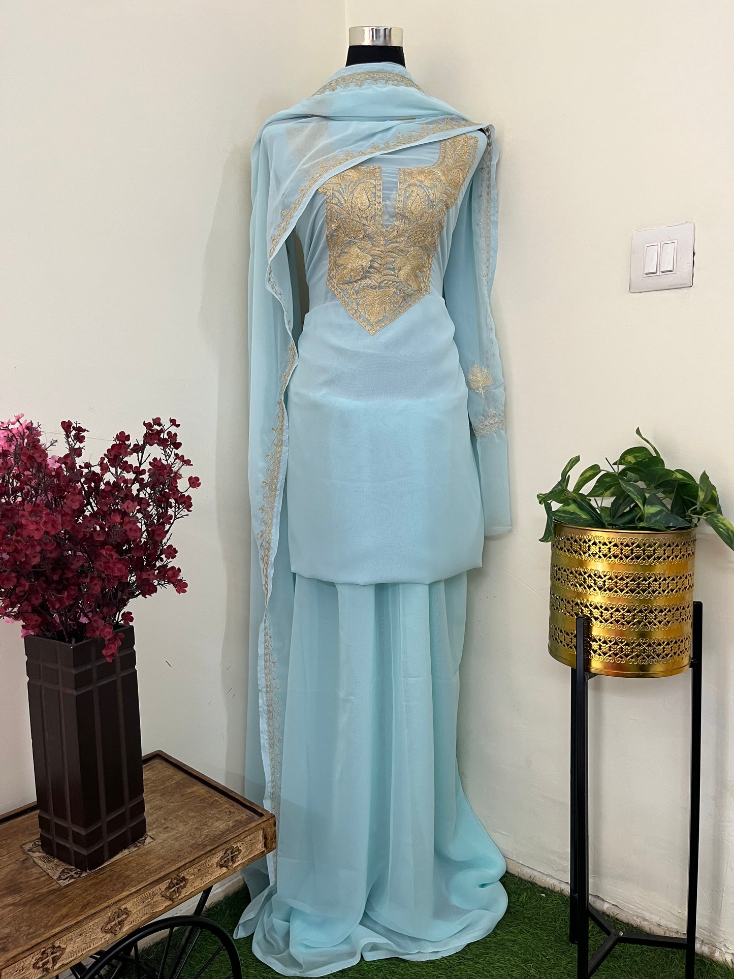 Sky blue Georgette 3pc Kashmiri Tilla Suit
