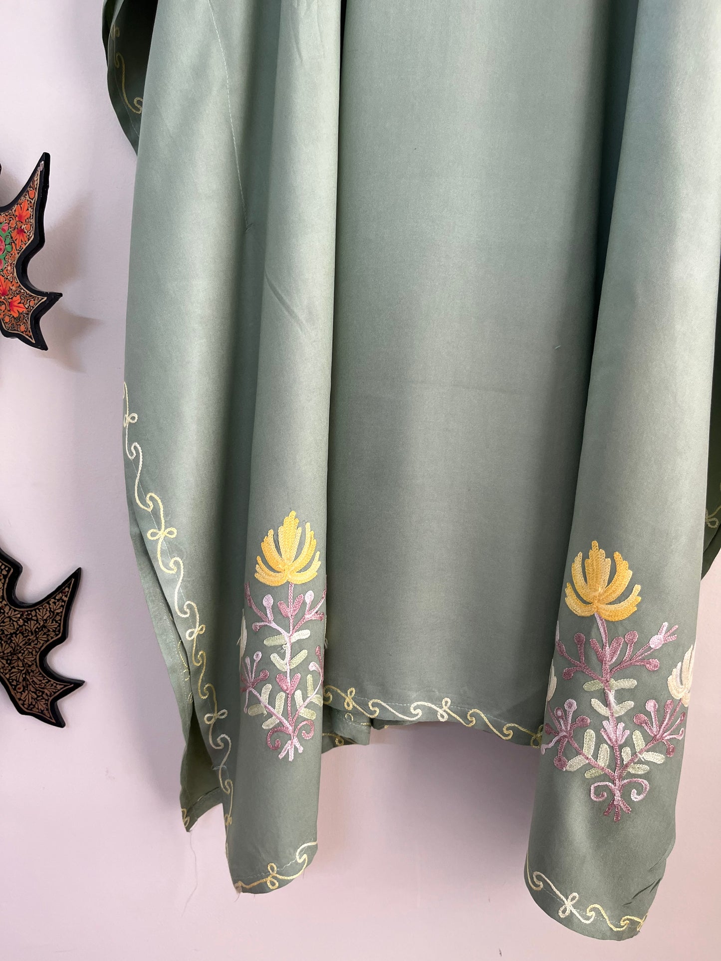 Pastel Green Muslin Cotton Kashmiri Kaftan Set