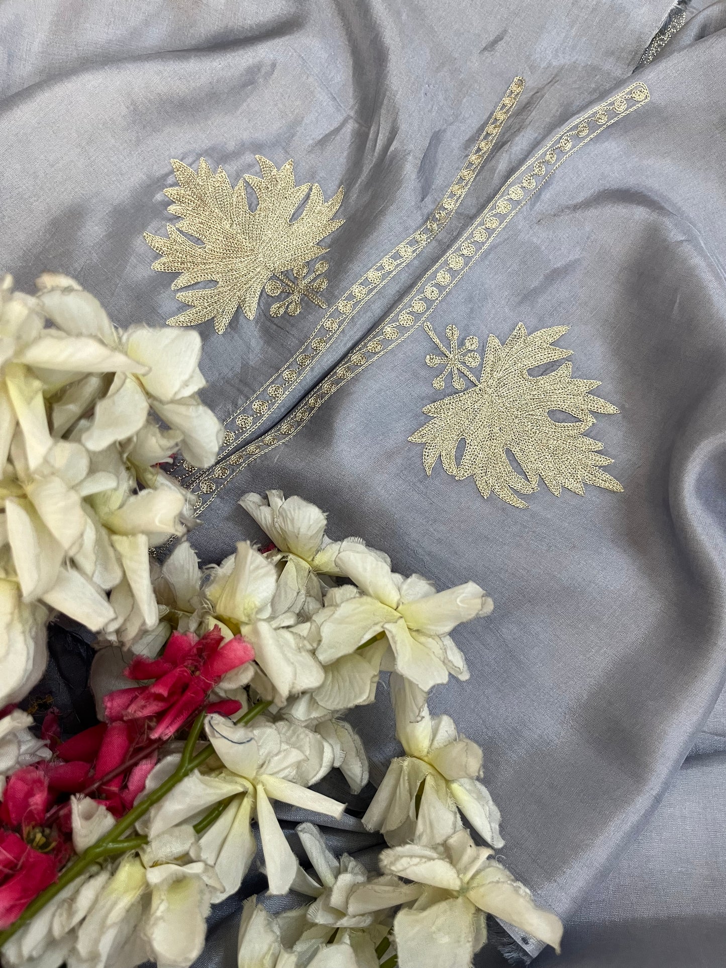 Lavender Sanam’ Tilla Kashmiri Silk Suit