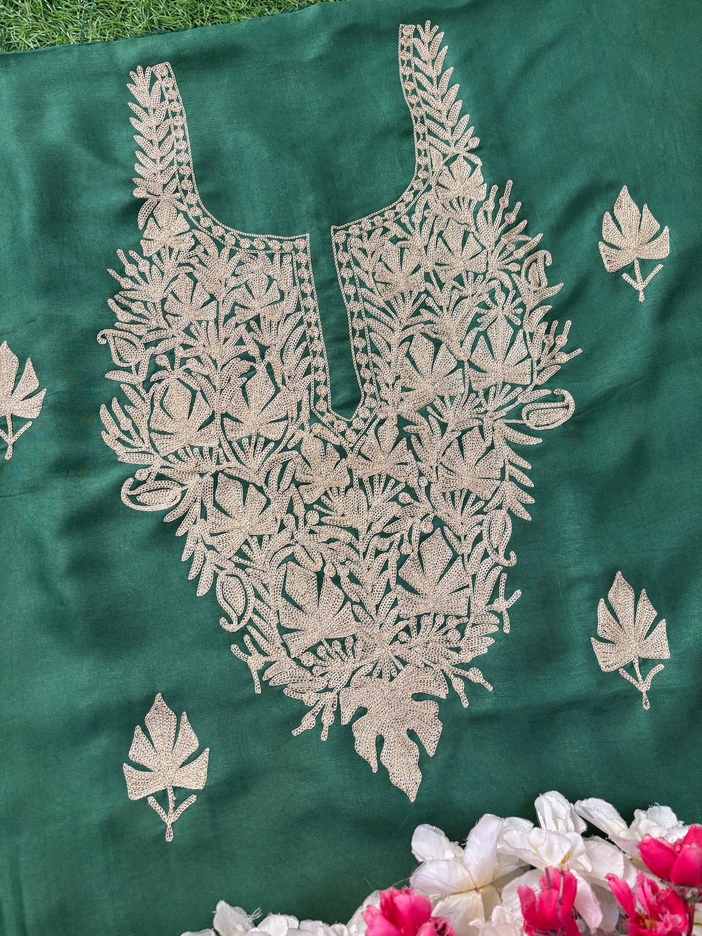 Sanam’ Green Silk Tilla Kashmiri Suit