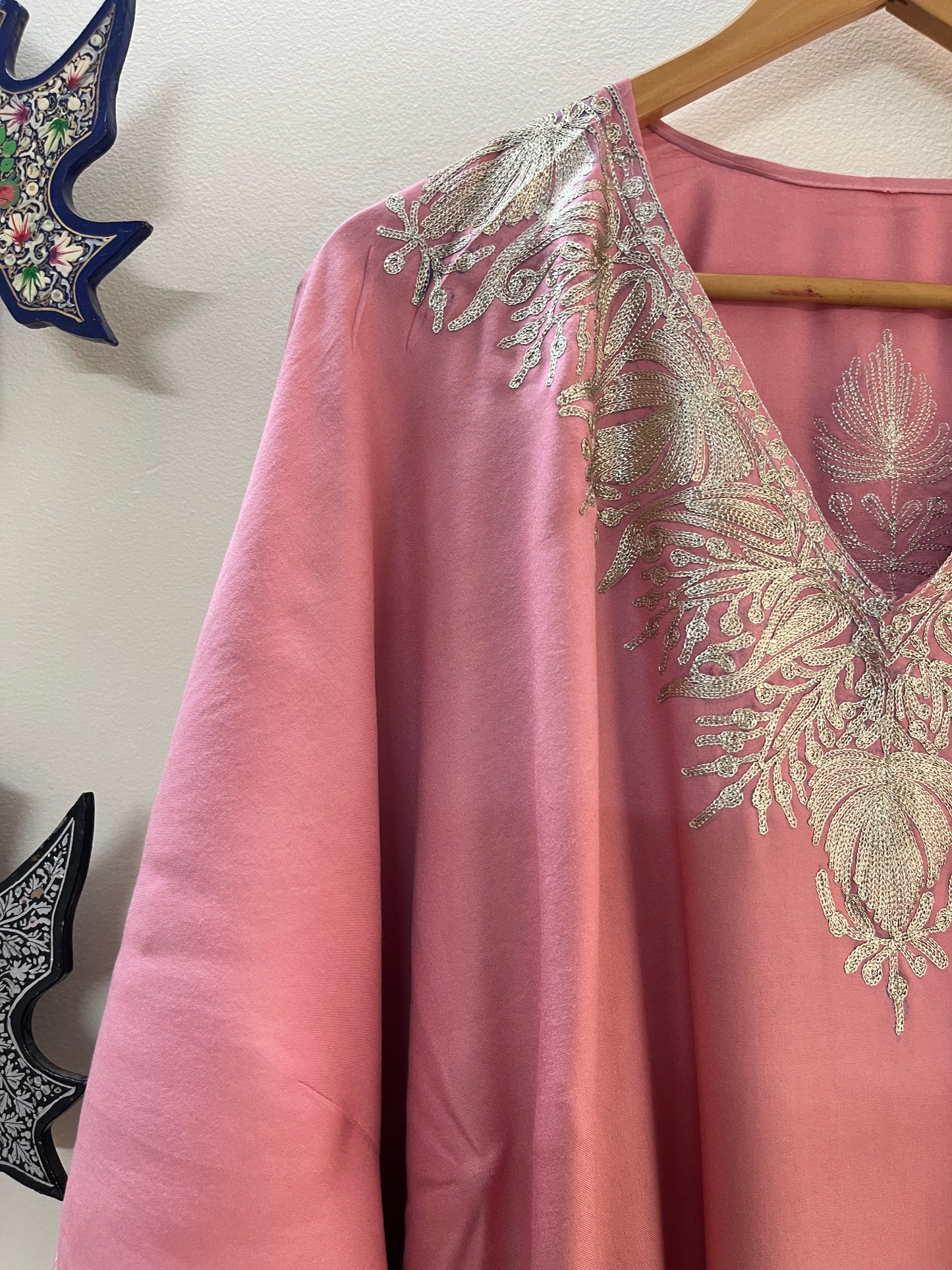 Soft Pink Rayon Cotton Kashmiri Tilla Kaftan