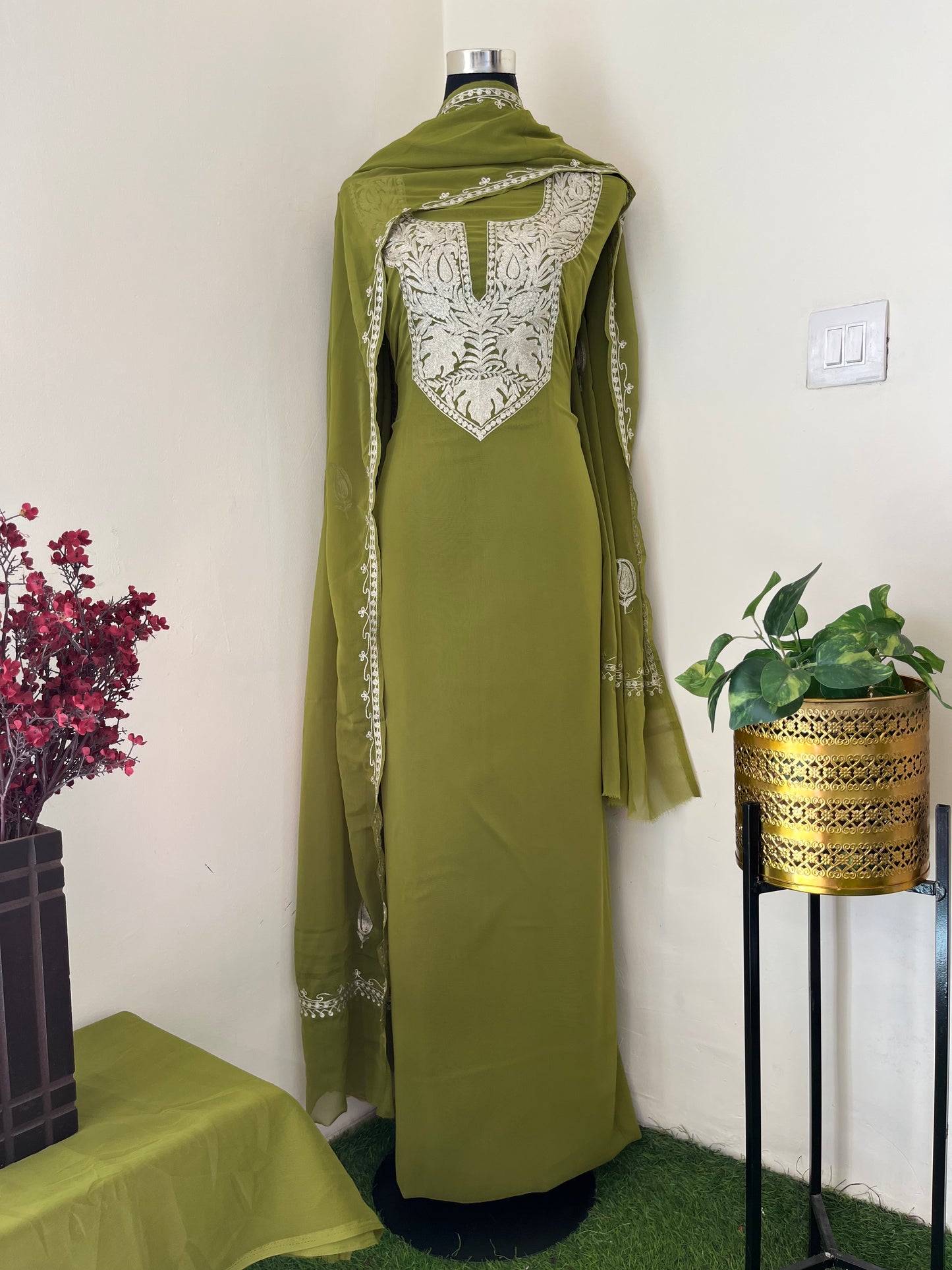 Henna Green Georgette 3pc Kashmiri Tilla Suit