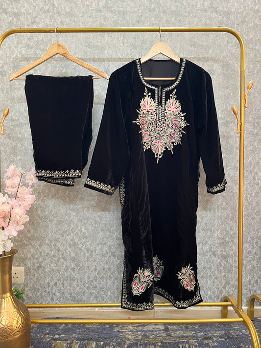 Black Velvet Tilla Pheran (Size 50)