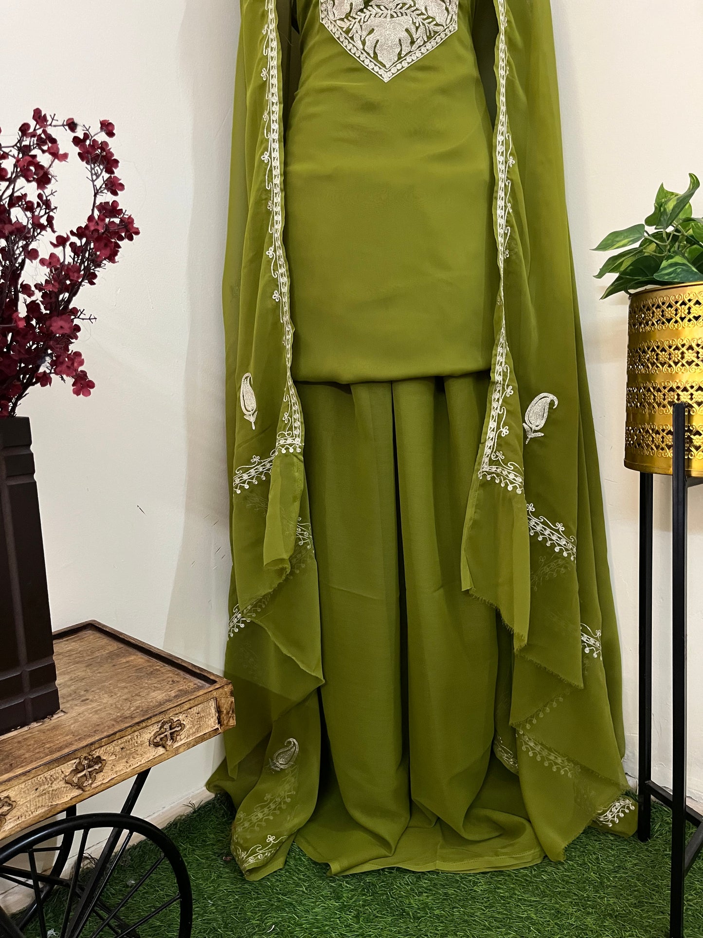 Henna green Georgette 3pc Kashmiri Tilla Suit