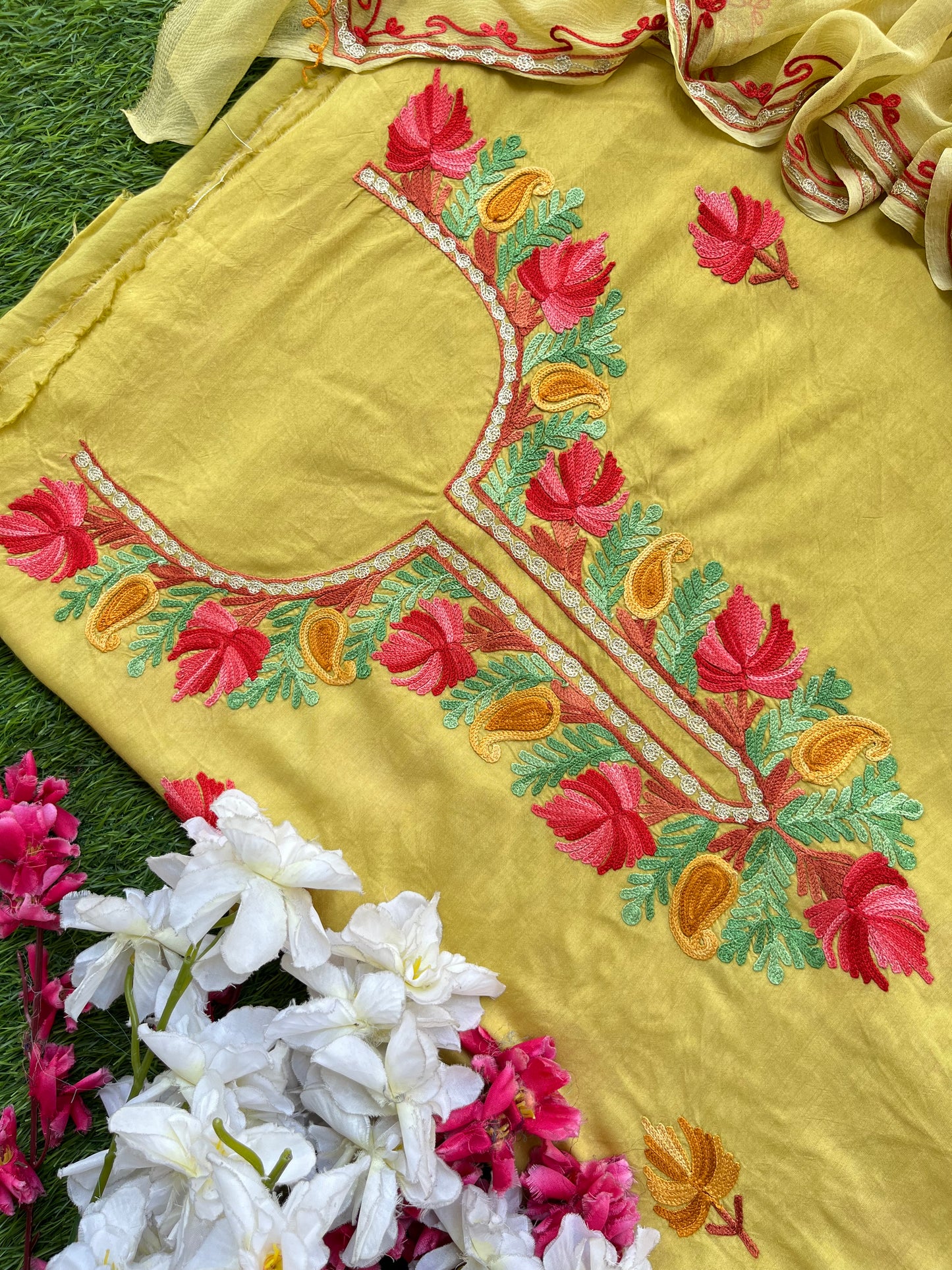 Soft Green Muslin Cotton Jaal Sleeves Kashmiri 3pc Suit