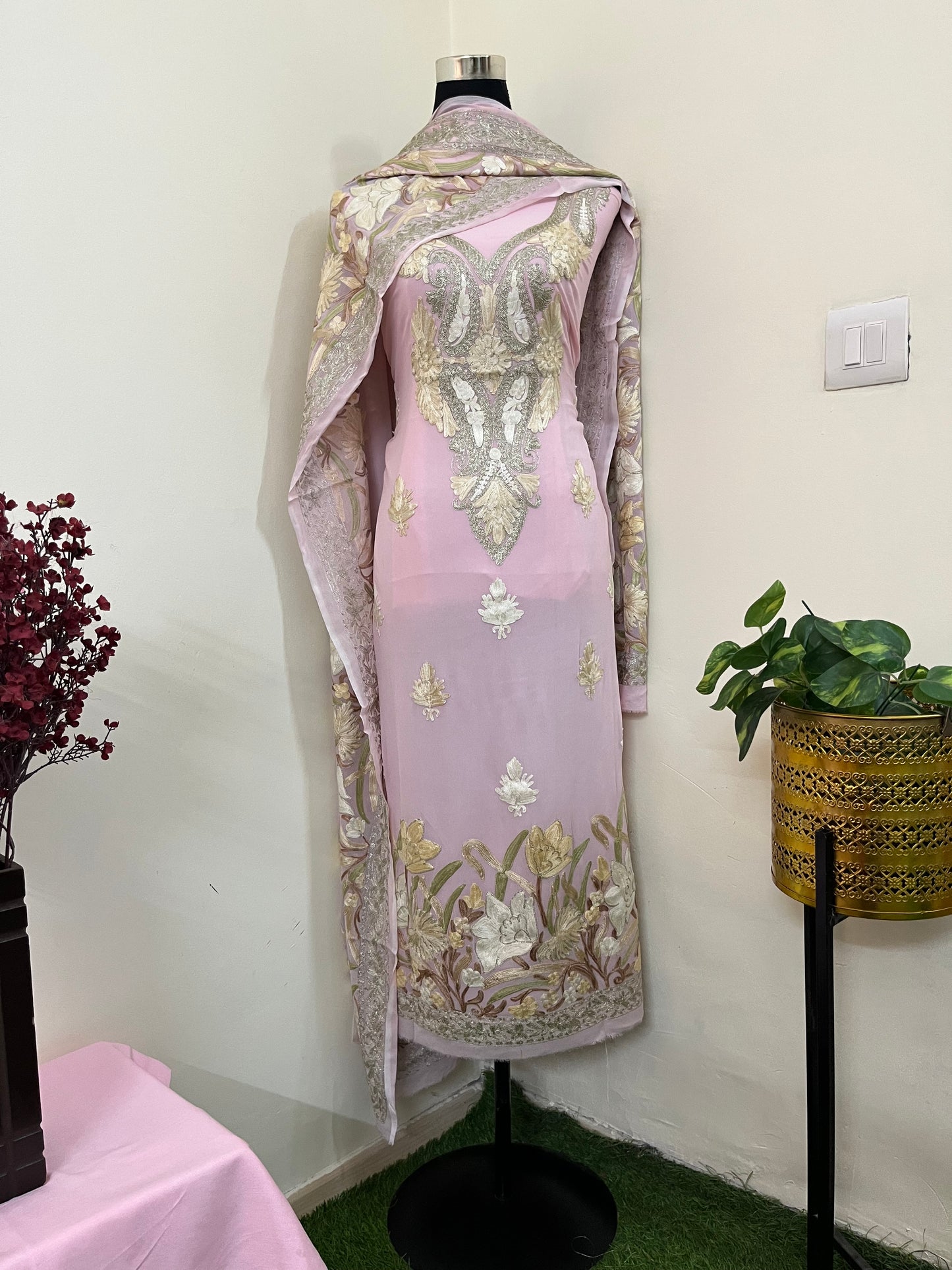 Georgette 3 Pc Aari Embroidered Suit