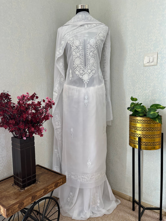 Off white Georgette 3pc Kashmiri Suit