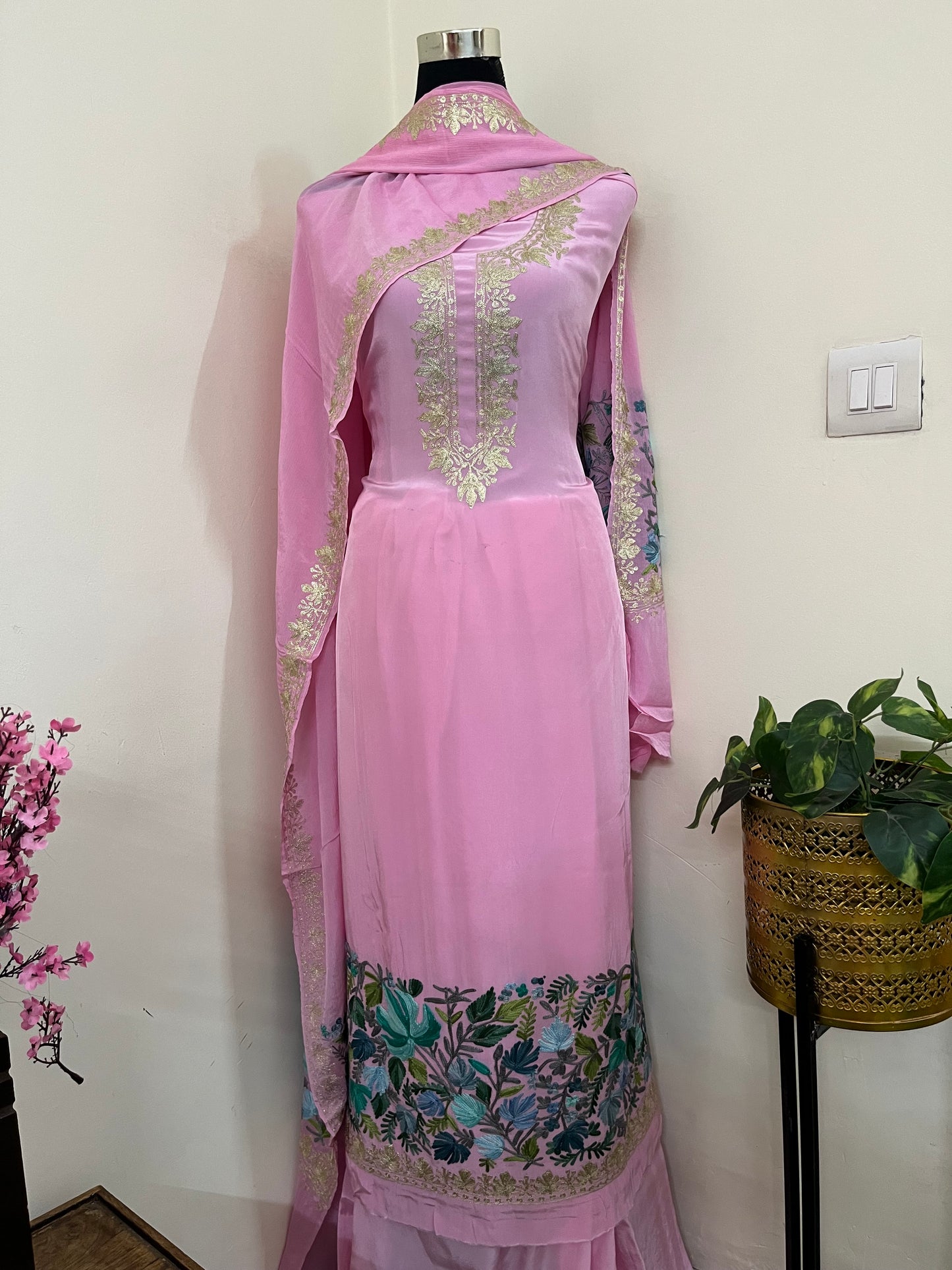 ‘Kalaa’ Soft Pink Crape Kashmiri Suit