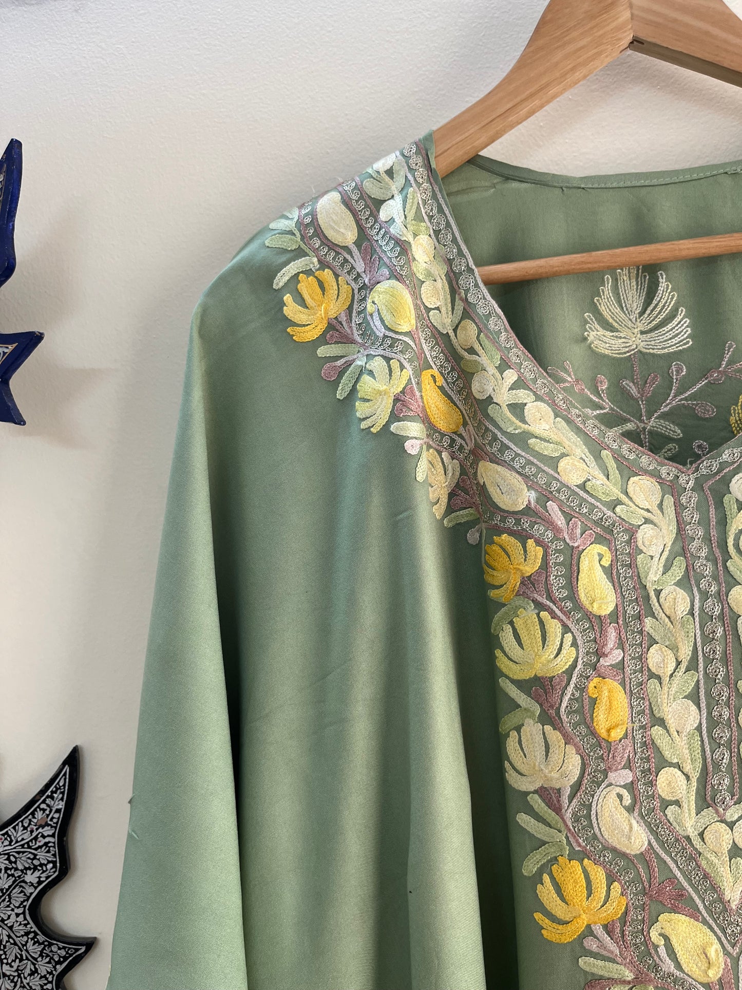 Pastel Green Muslin Cotton Kashmiri Kaftan Set