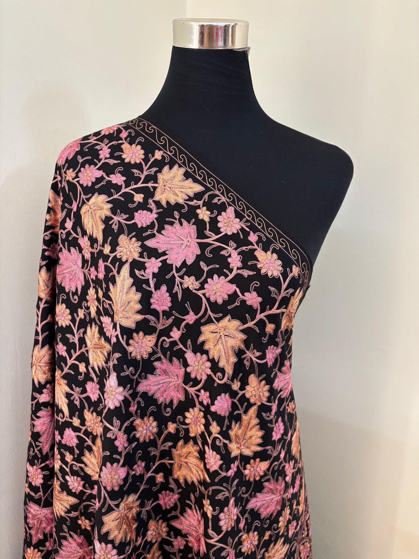 Black Chinaar Jaal Kashmiri Semi Pashmina Stole