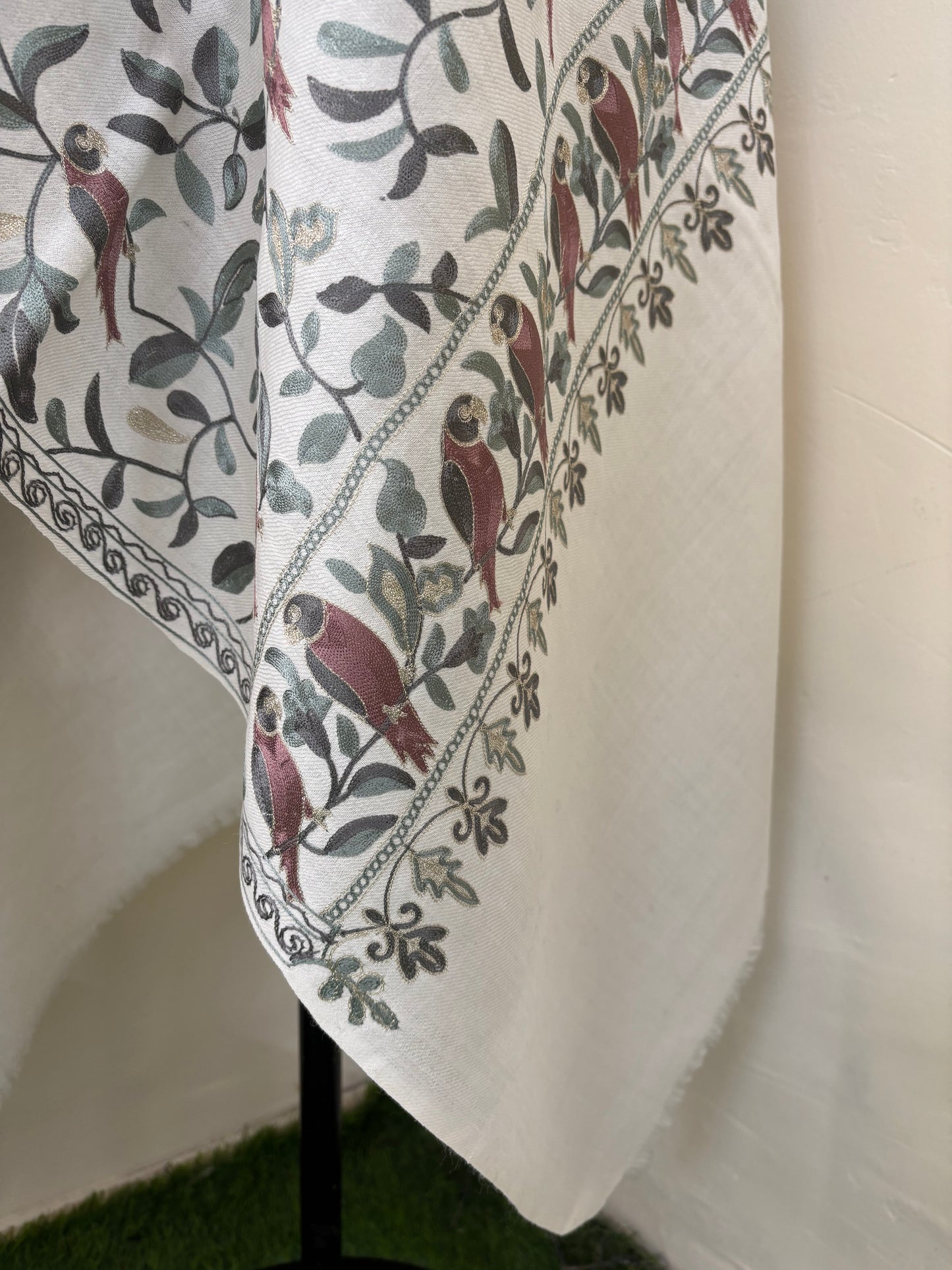 Cream Pancchi Kashmiri Stole