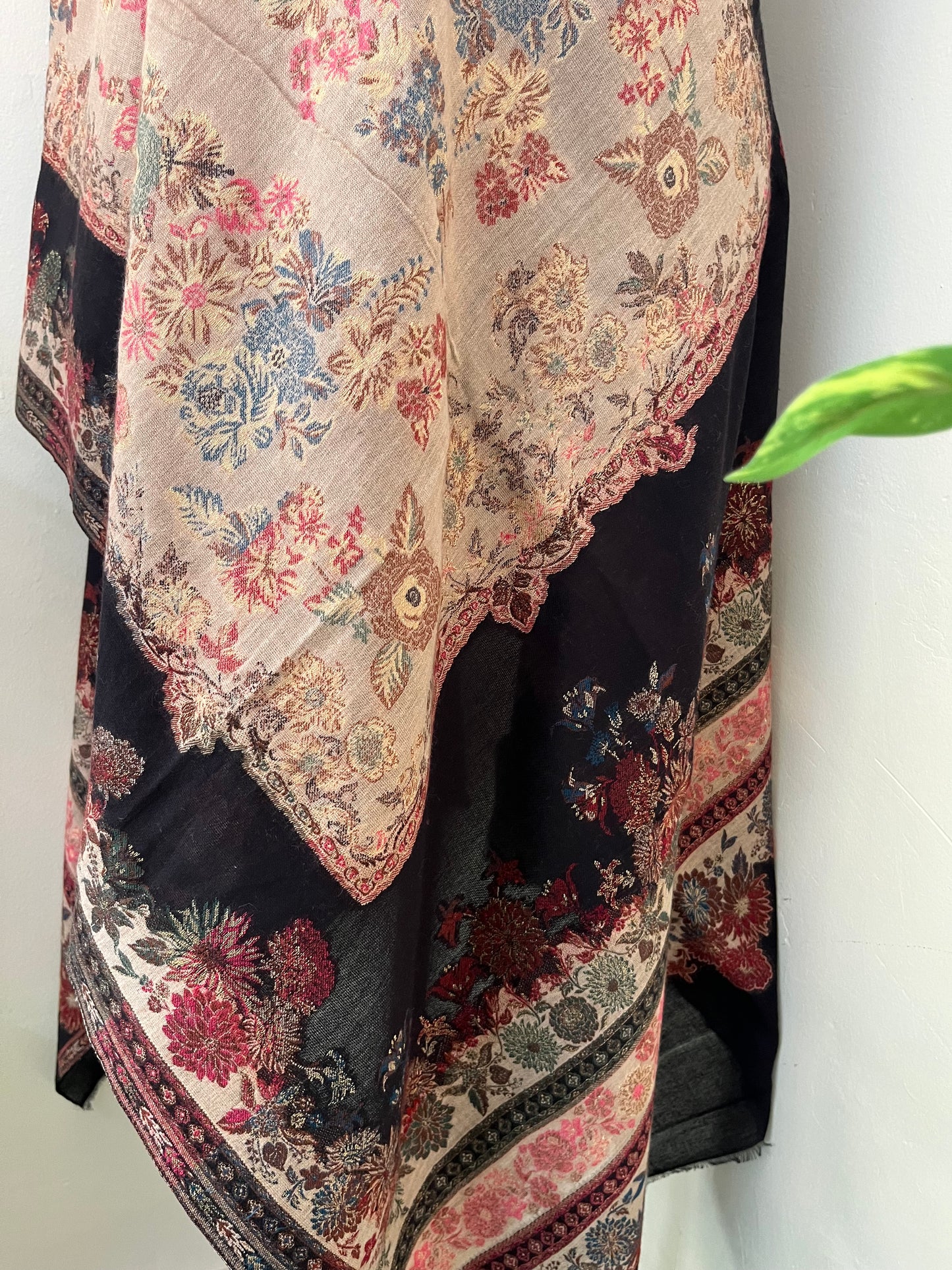 Black & Beige Kani Fine Semi Pashmina stole