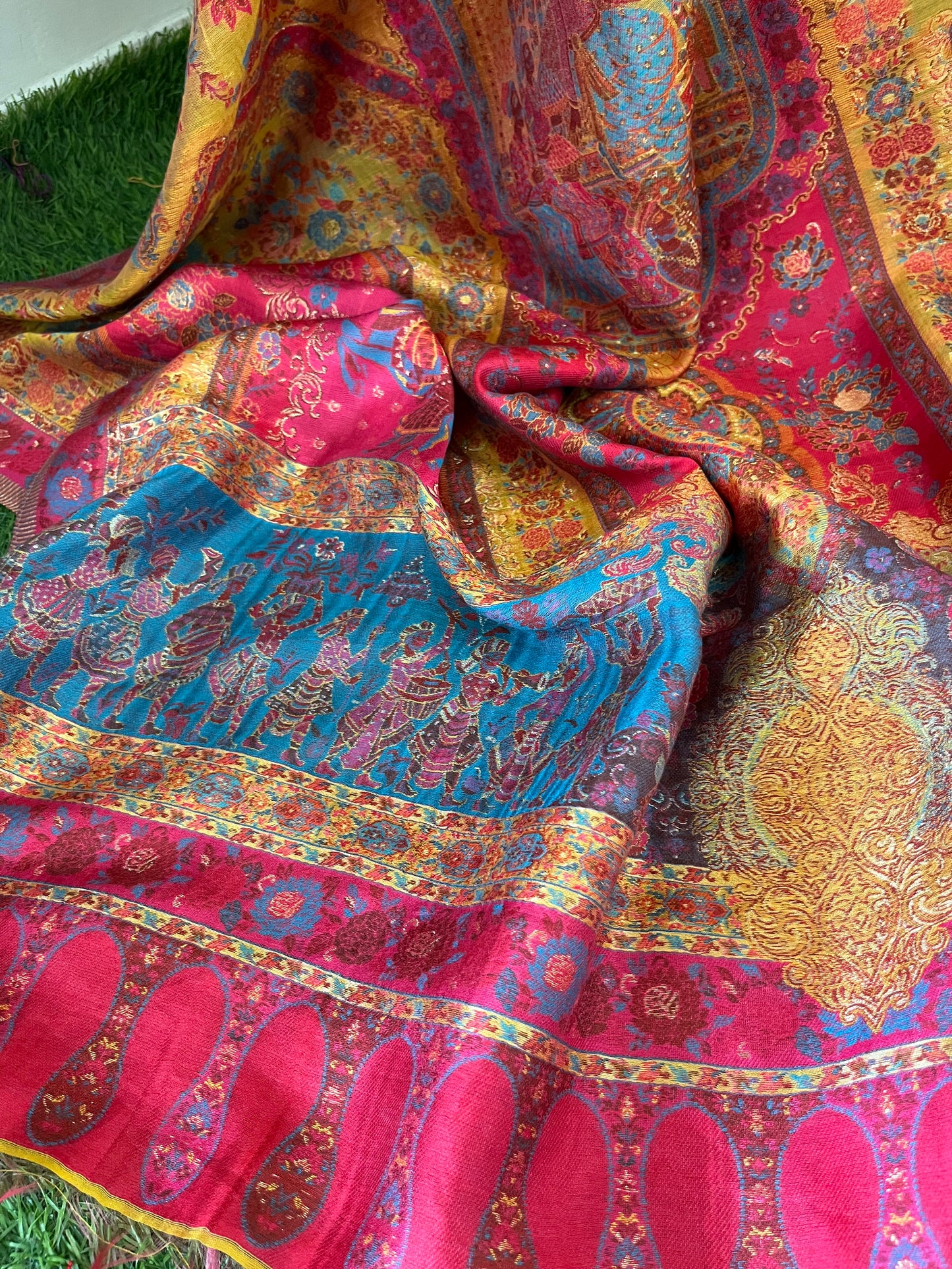 Kashmiri Kani Odhni
