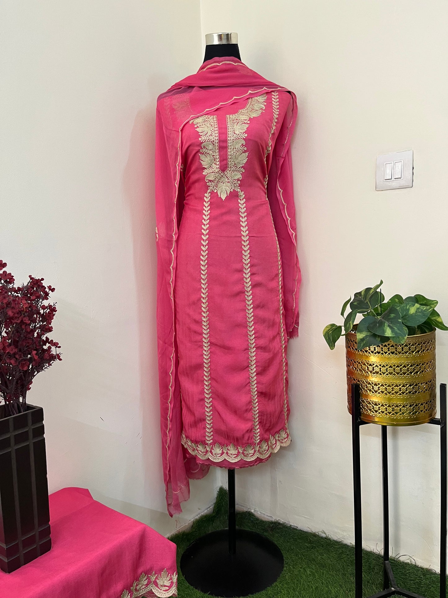 Rose Pink Sanam’ Silk Tilla Kashmiri Suit