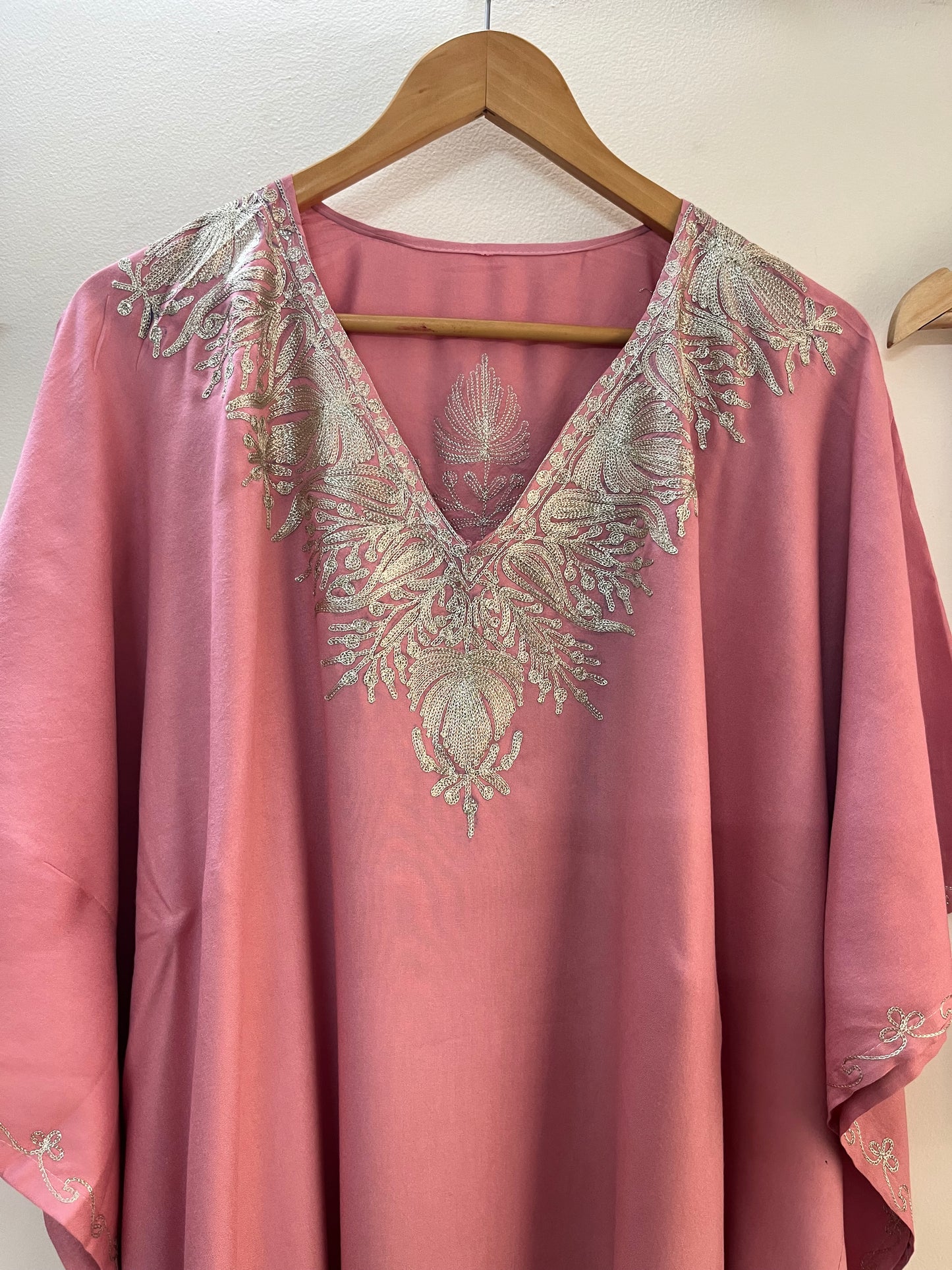 Soft Pink Rayon Cotton Kashmiri Tilla Kaftan