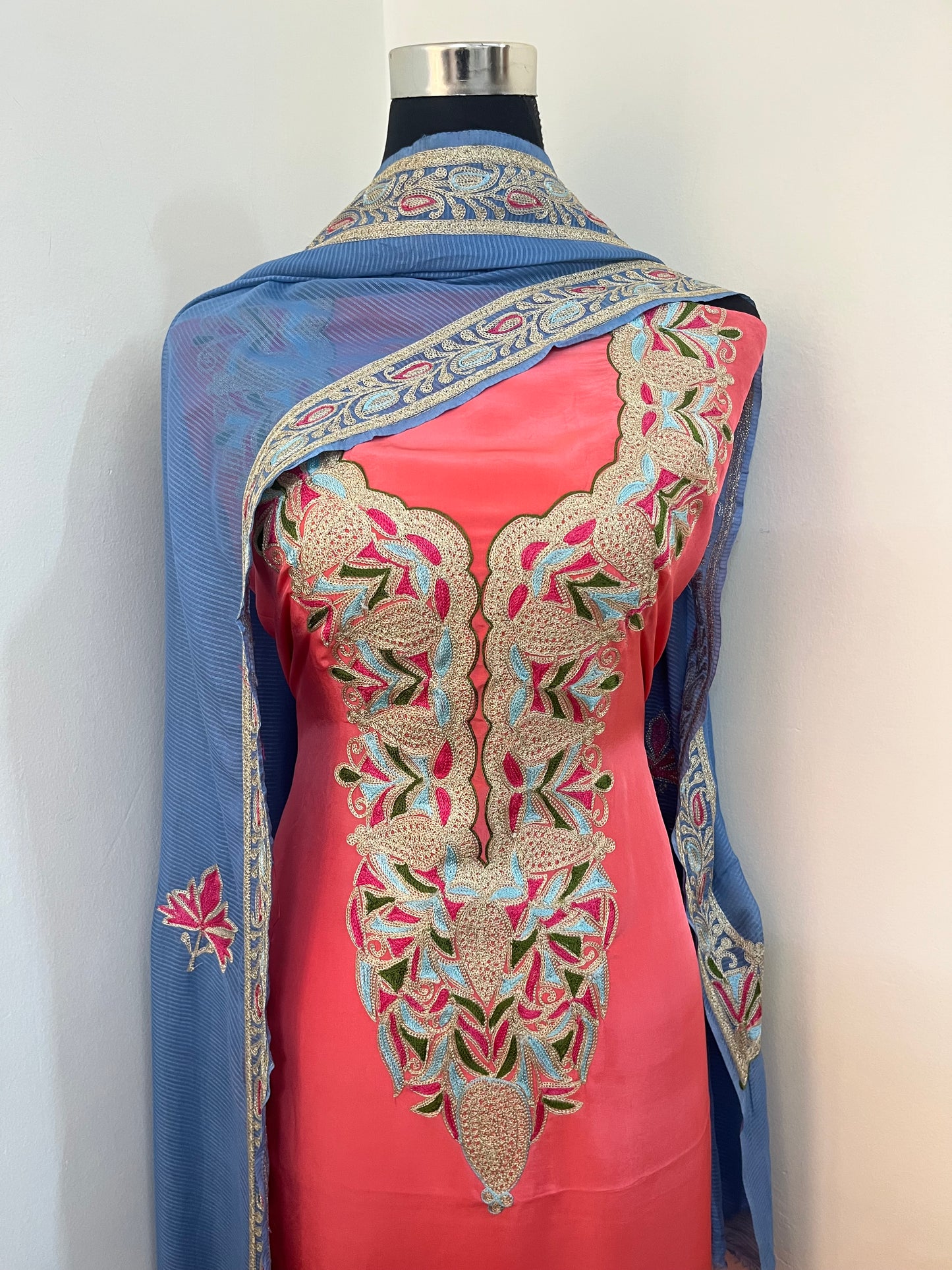 Kalaa’ Peach Crape Kashmiri Suit