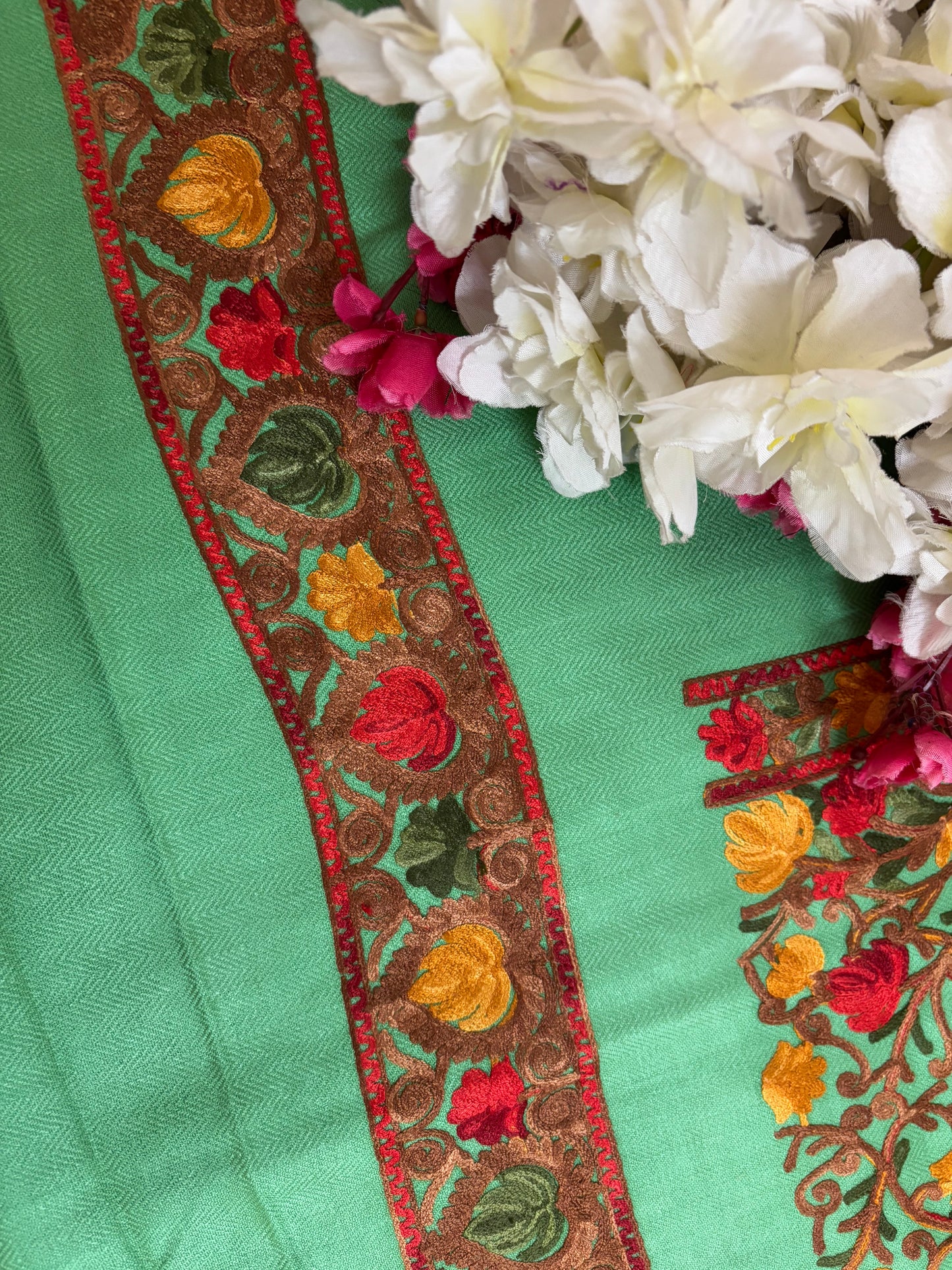 Pea Green Chinar Woollen Aari Embroidered 3pc Suit Stole