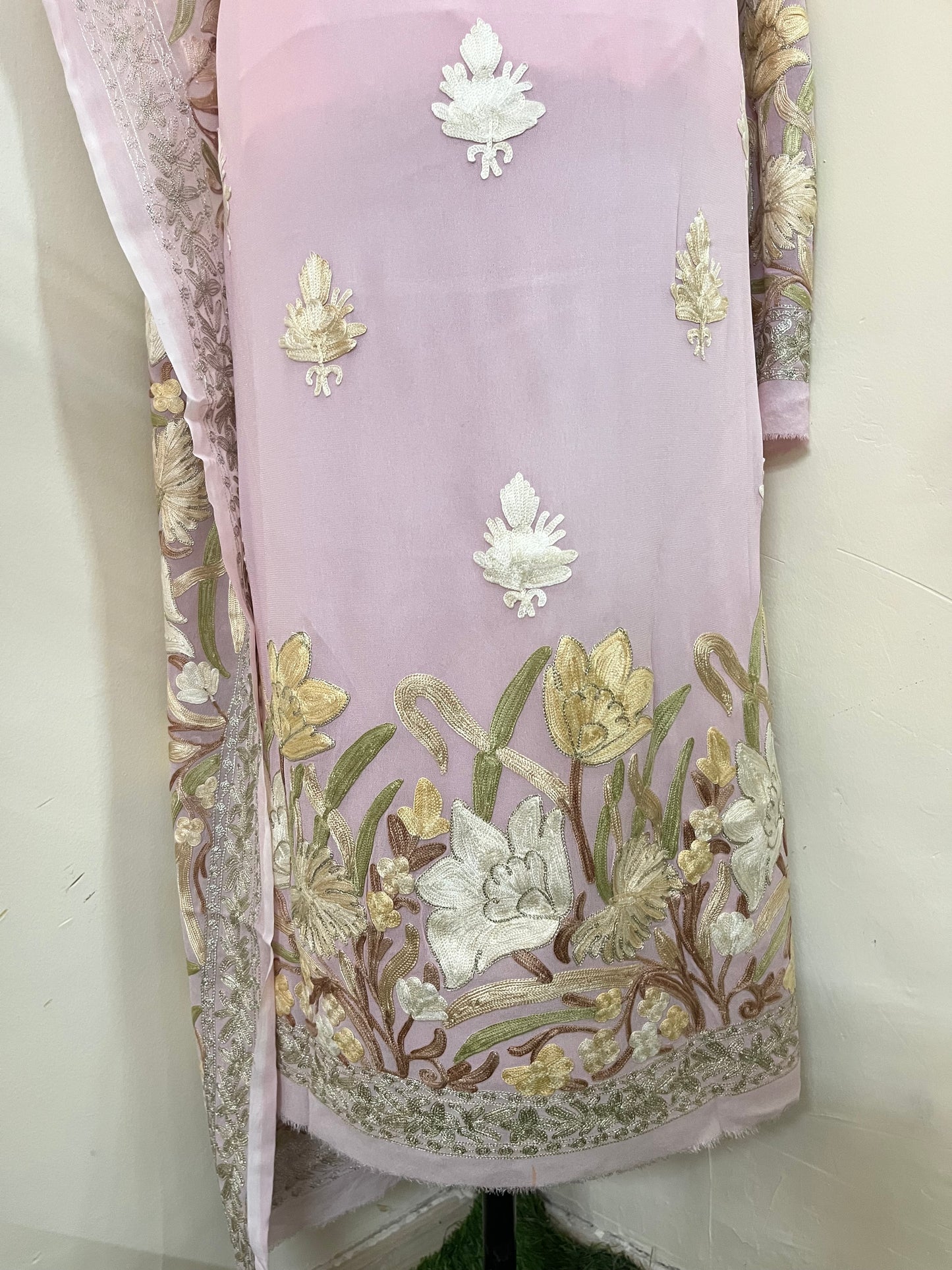 Georgette 3 Pc Aari Embroidered Suit