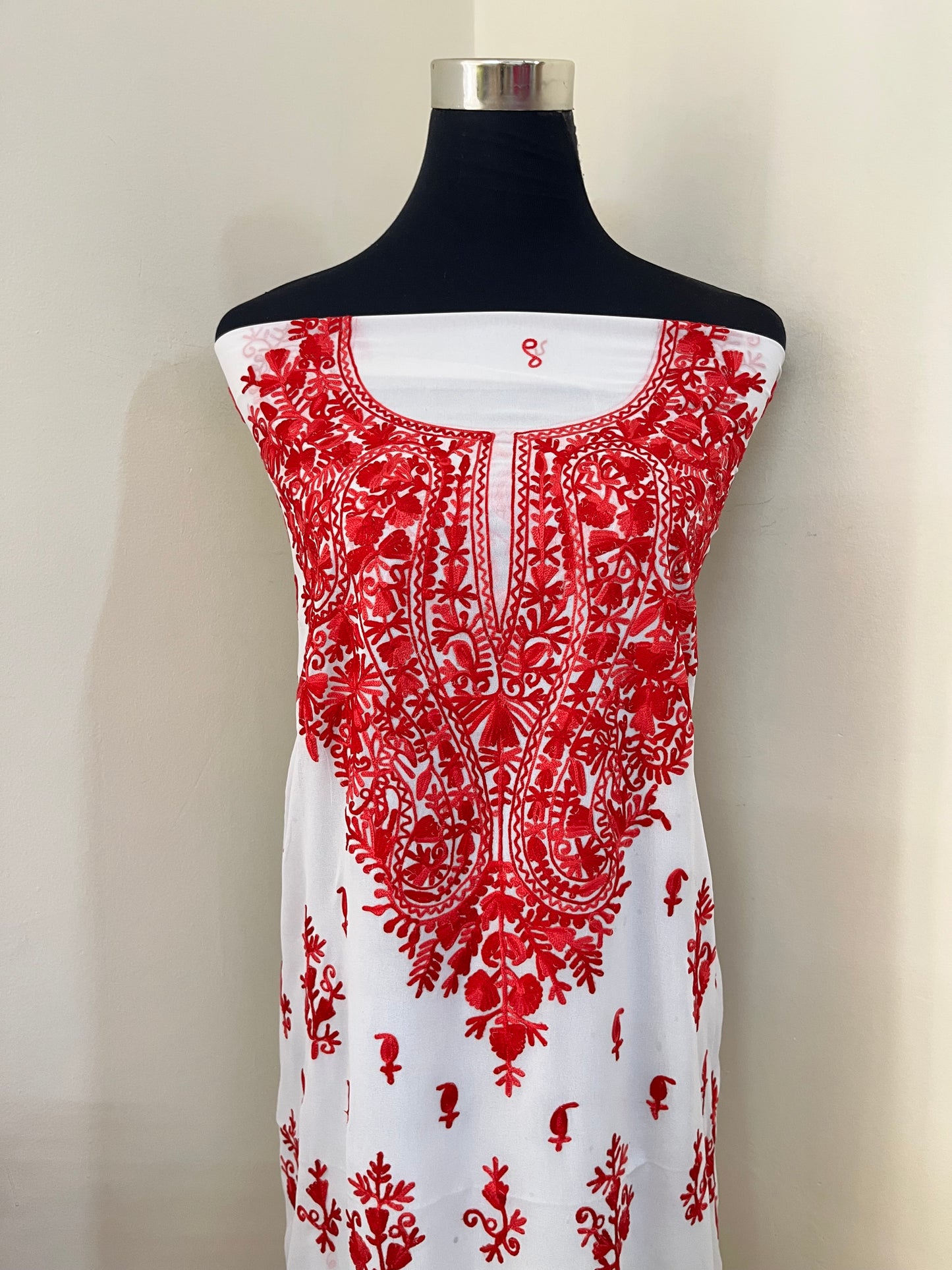 Off white - Red Georgette Kashmiri Unstitched Kurta Material