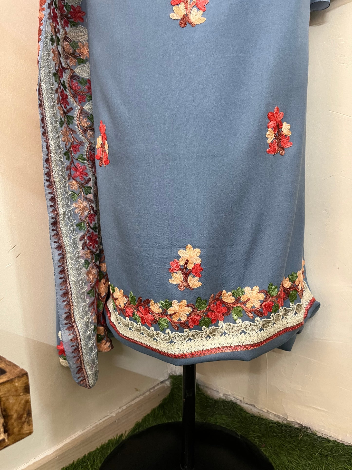 English Blue Rayon Cotton Kashmiri 3pc set