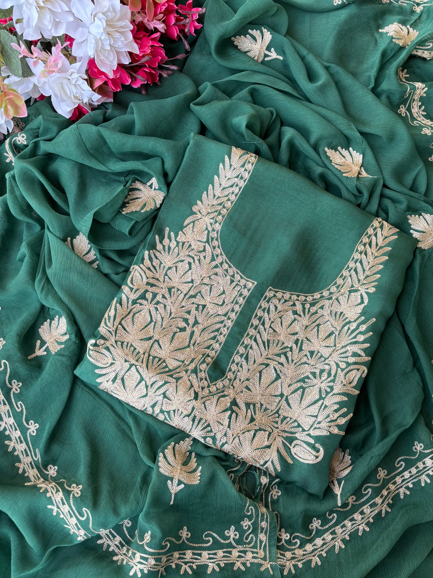 Sanam’ Green Silk Tilla Kashmiri Suit