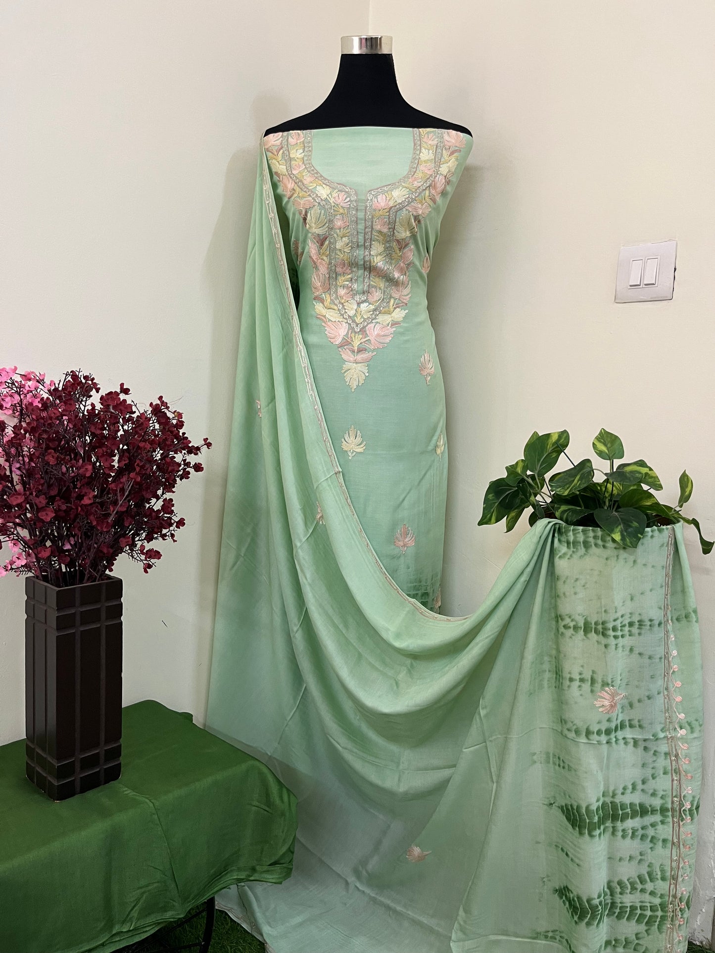 Tea Green Mul Cotton Shibori Work Kashmiri 3pc Suit